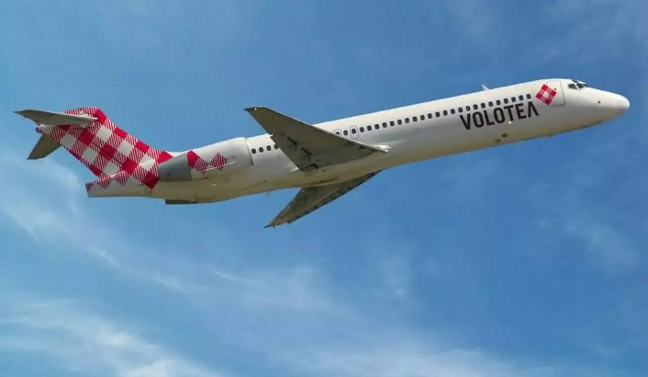 Un homme meurt aspiré par le moteur d'un avion sur le tarmac d'un aéroport à Milan, le trafic aérien perturbé