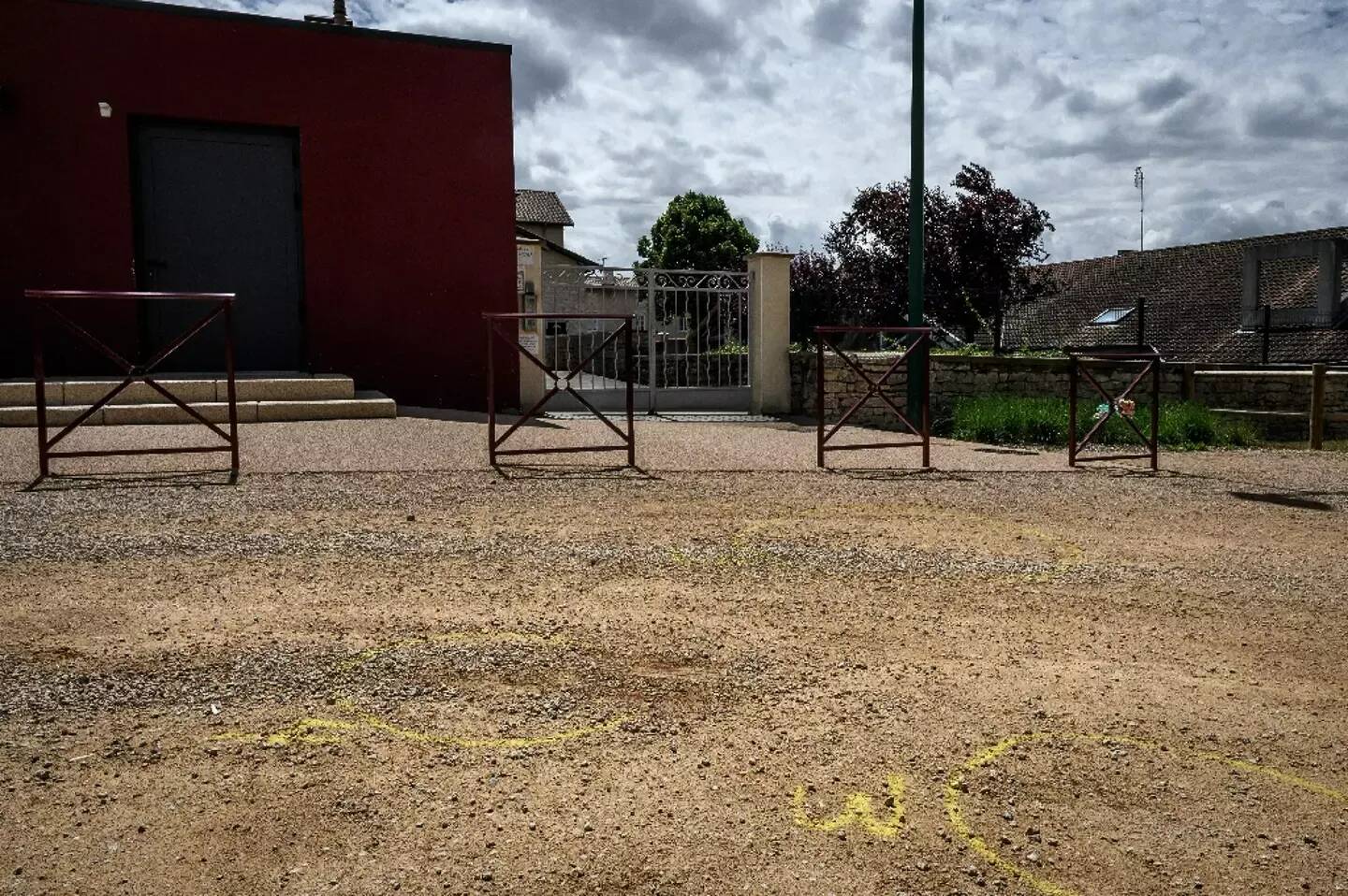 Adolescente tuée en Saône-et-Loire: son petit ami de 14 ans mis en examen et écroué