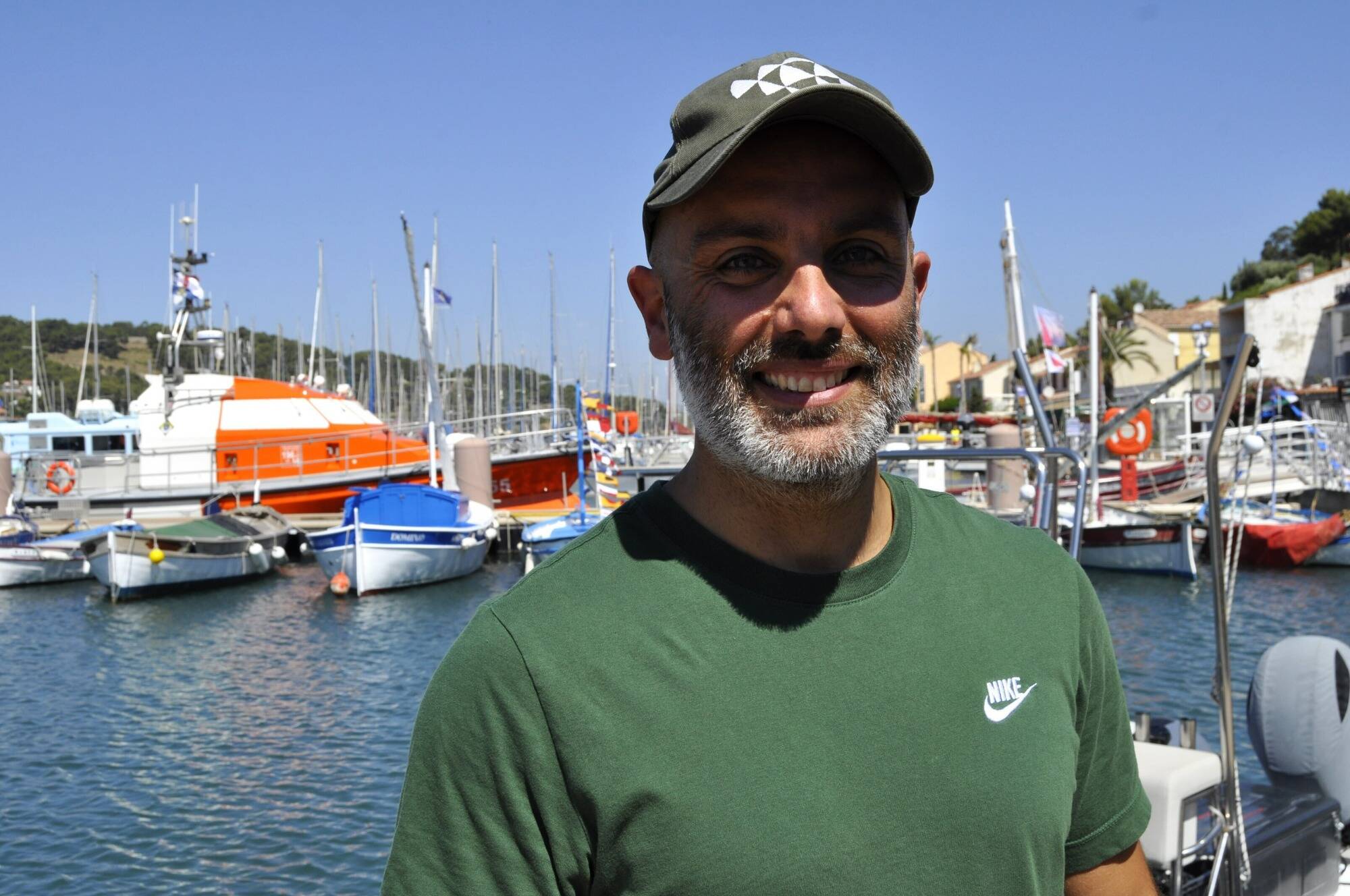 "Je vise la qualification aux mondiaux en Grèce": un champion de la discipline s'entraîne au club d'apnée de Saint-Mandrier