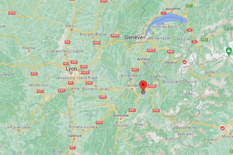 L'enfant coincé au fond d'un puits pendant des heures mercredi en Savoie a été secouru