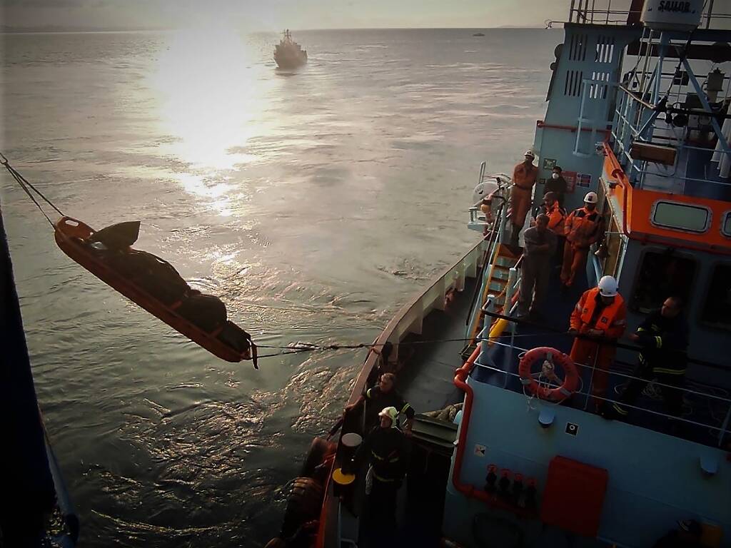 Grèce: un routier grec retrouvé mort dans son camion à bord du ferry italien en feu