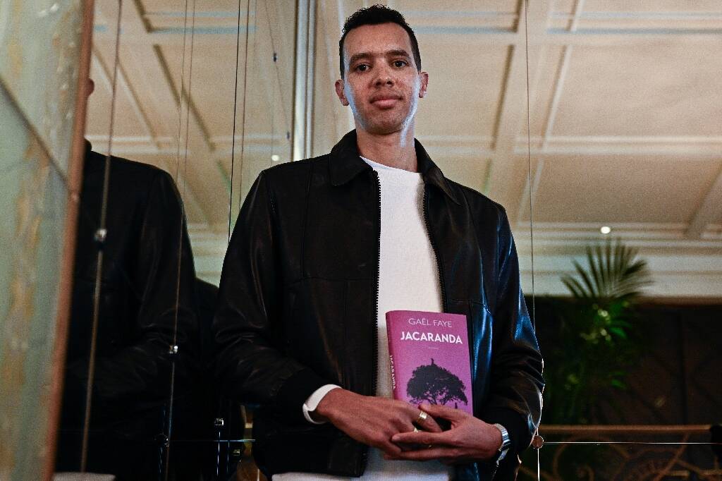 Chanteur et romancier charismatique, qui est Gaël Faye, récompensé du prix Renaudot lundi