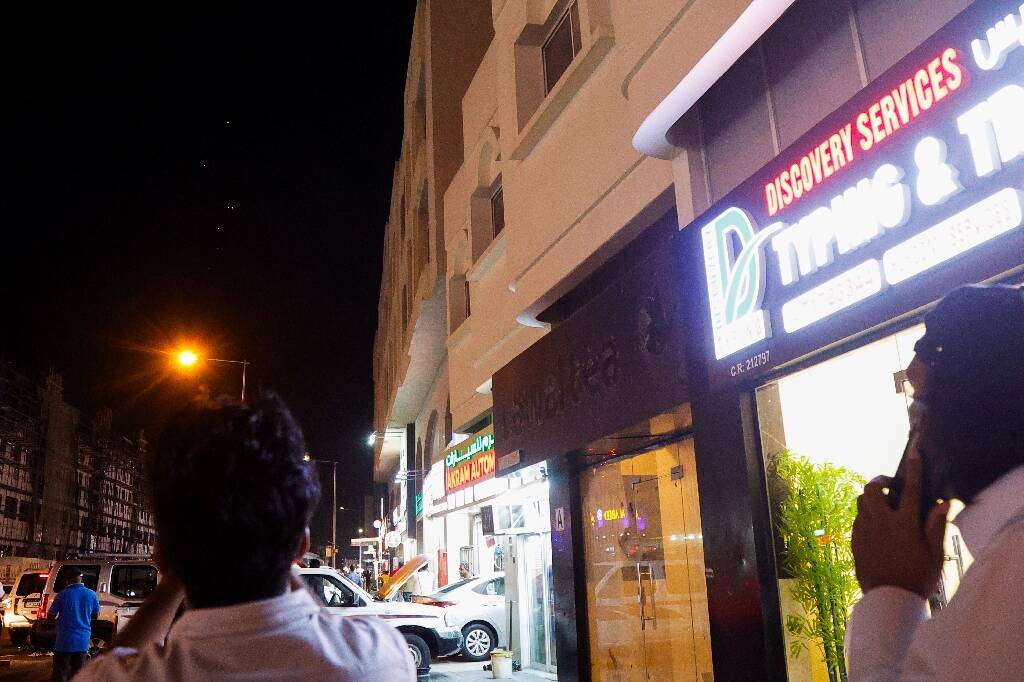 L'Iran annonce avoir attaqué une base américaine au Qatar, l'émirat annonce qu'il se "réserve le droit de riposter"