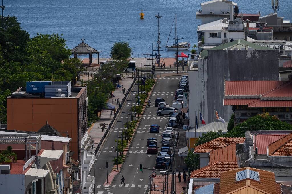Mouvement contre la vie chère en Martinique: Couvre-feu et interdiction de manifester après les violences