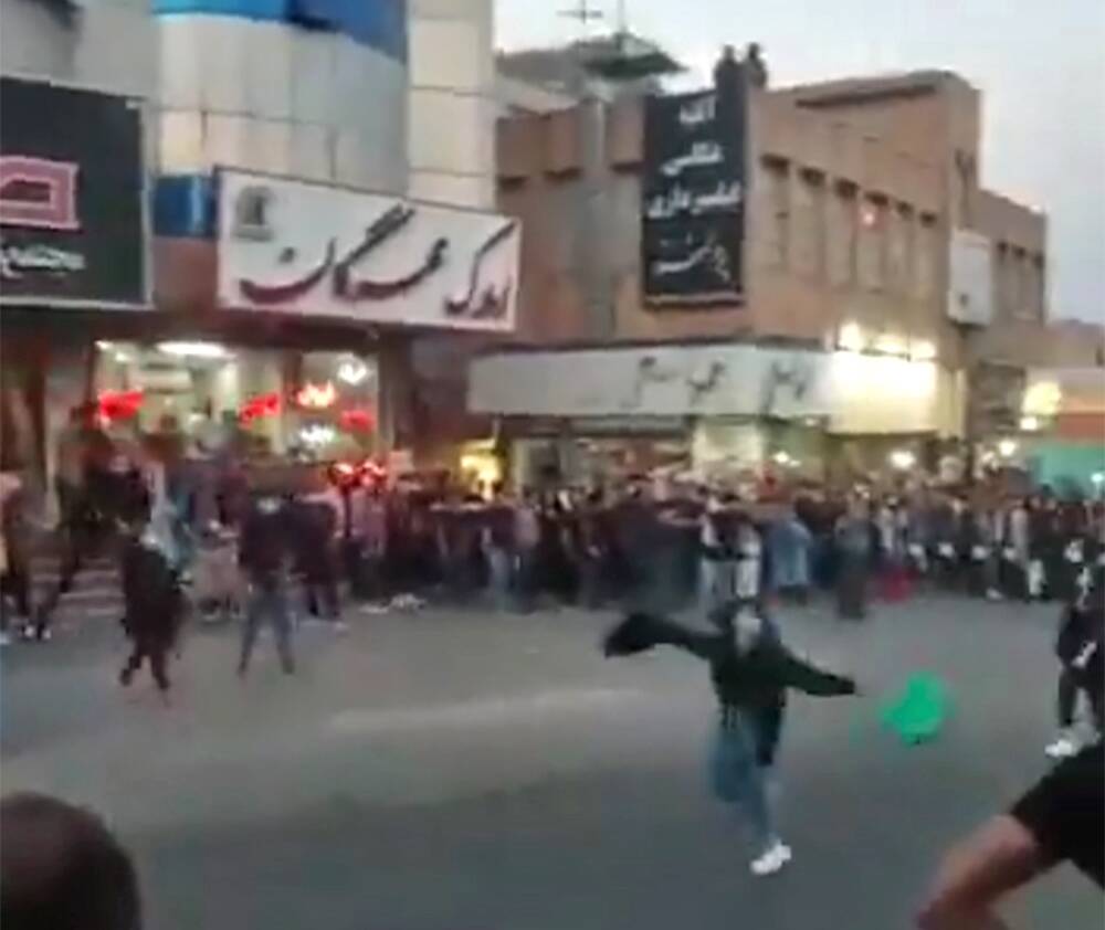 L'avertissement est clair: les autorités ne feront preuve d'"aucune indulgence" vis-à-vis des manifestants en Iran, le bilan monte à 41 morts