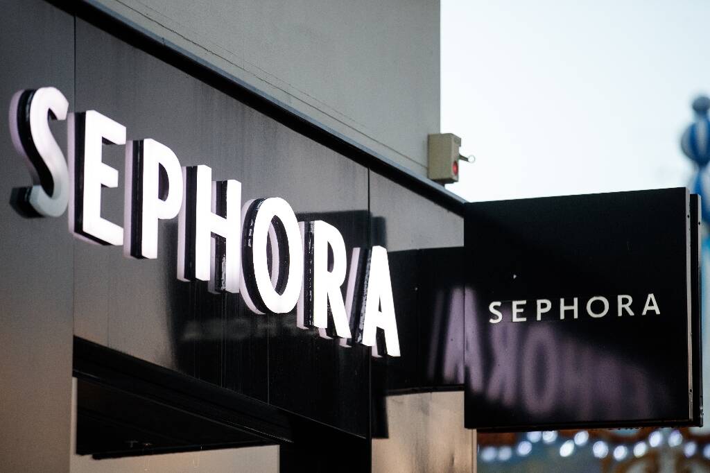 "C'était comme si je n'existais plus": pour des cadres de Sephora, un parfum de discrimination post-grossesse