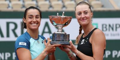 Caroline Garcia et Kristina Mladenovic remportent le tournoi de double de Roland-Garros comme en 2016
