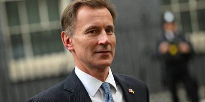 Royaume-Uni: le nouveau Premier ministre affronte l'opposition au Parlement