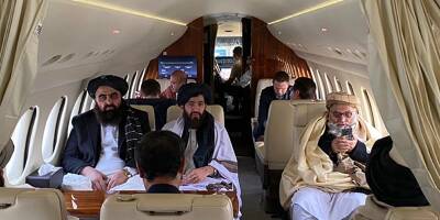Talibans et membres de la société civile afghane 