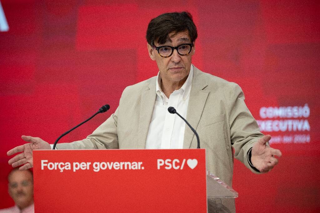 En Catalogne, le grand jour pour Salvador Illa... et Carles Puigdemont, après sept ans d'exil