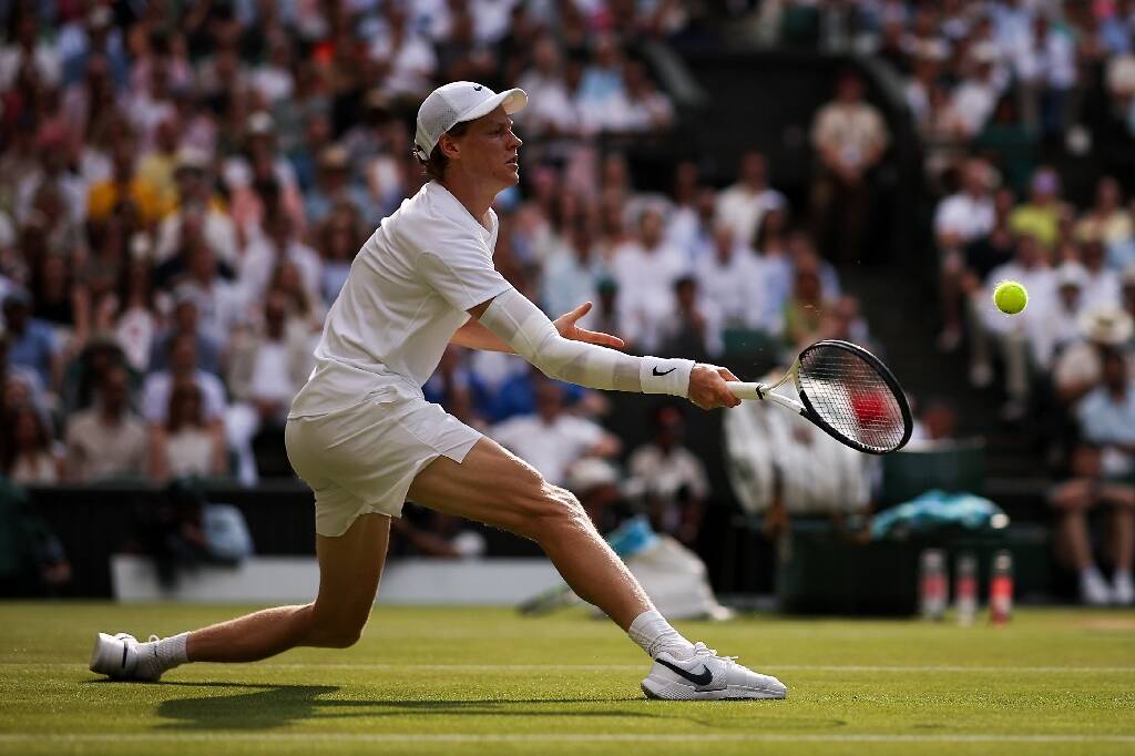 Jannick Sinner prend sa revanche sur Carlos Alcaraz et gagne son premier titre à Wimbledon