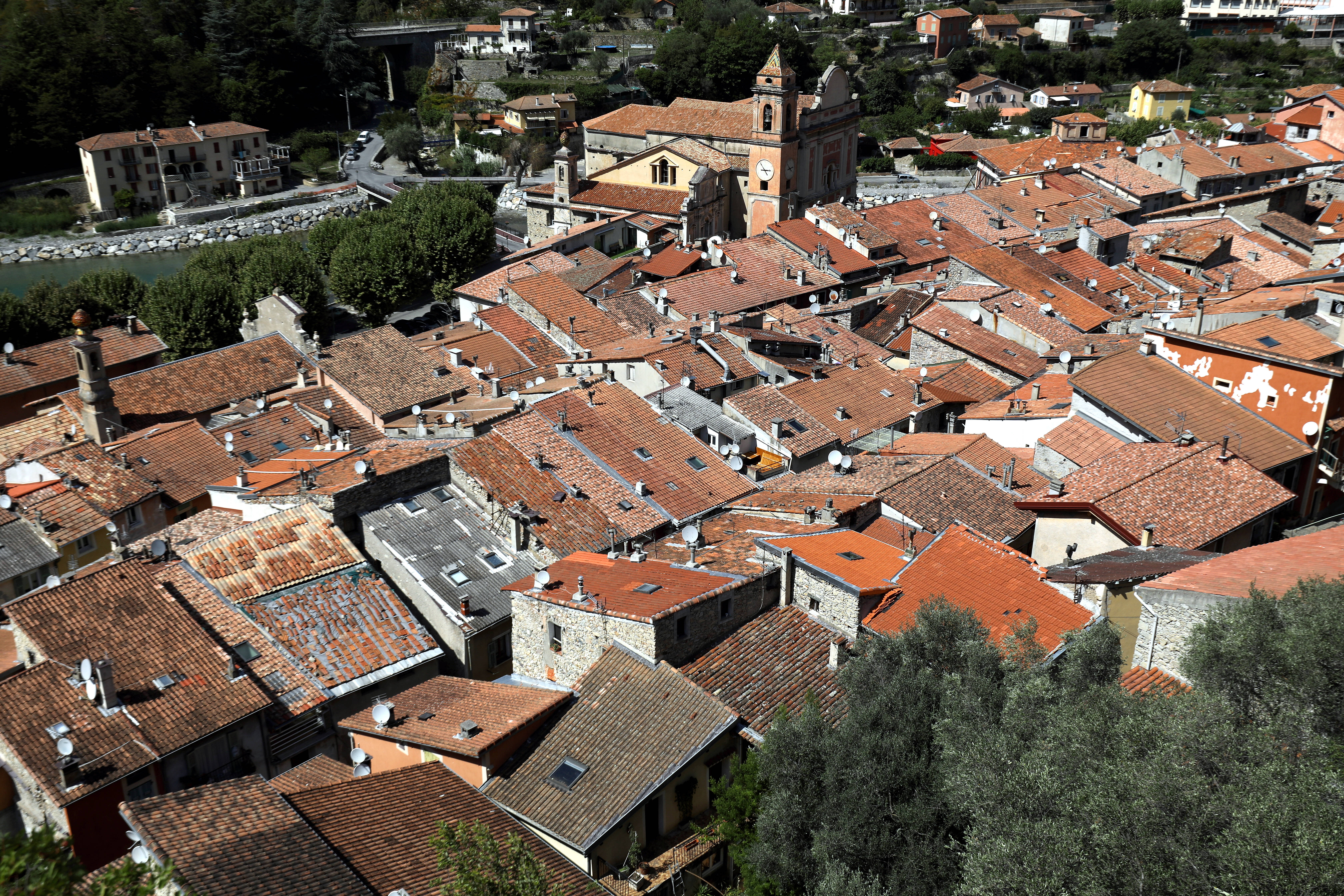 Reconnues victimes de traite d'êtres humains, elles sont menacées d'expulsion: le sort de deux Nigérianes crée l'émoi dans la Roya