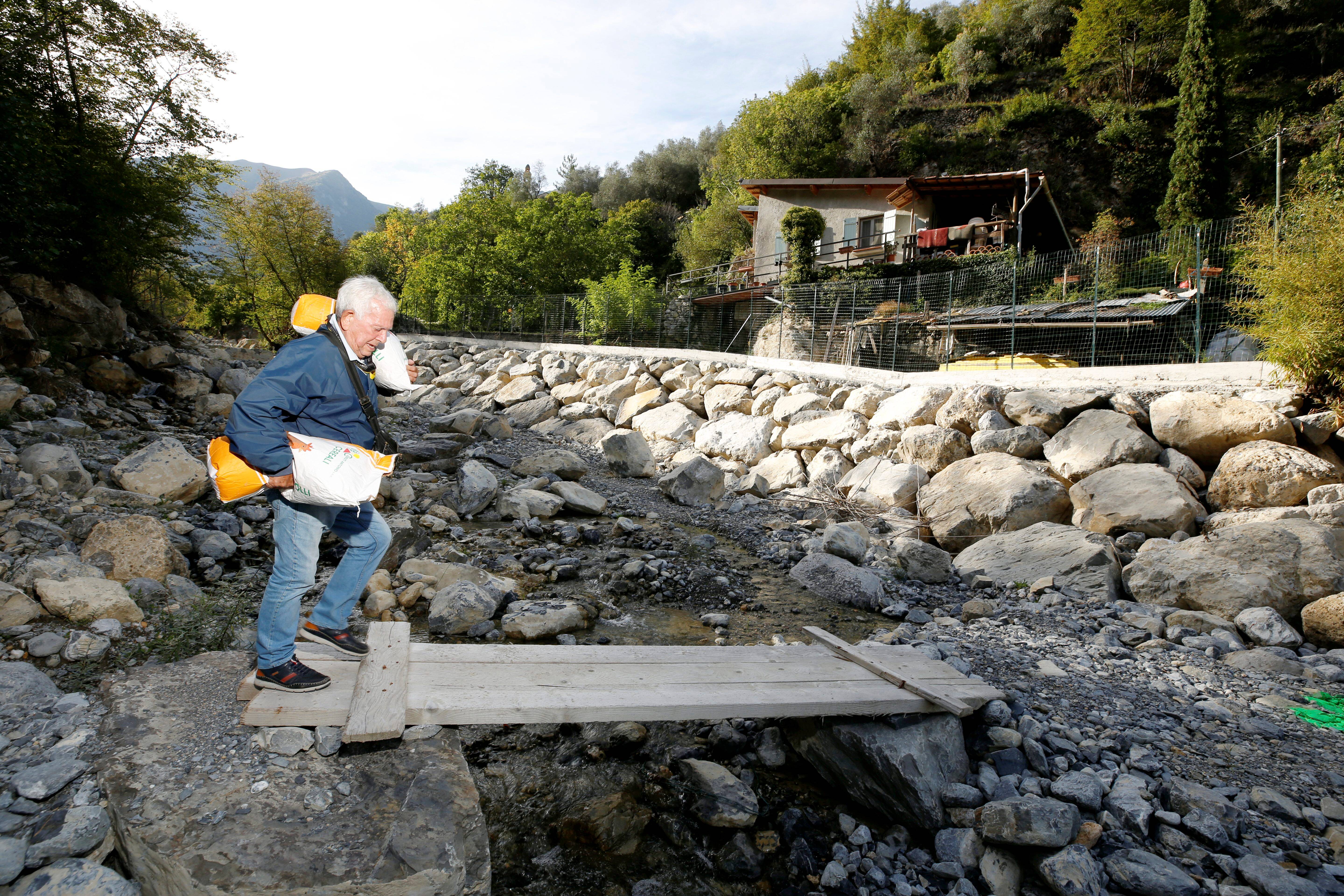 Le parcours du combattant pour ces sinistrés qui peinent à rentrer chez eux dans La Roya