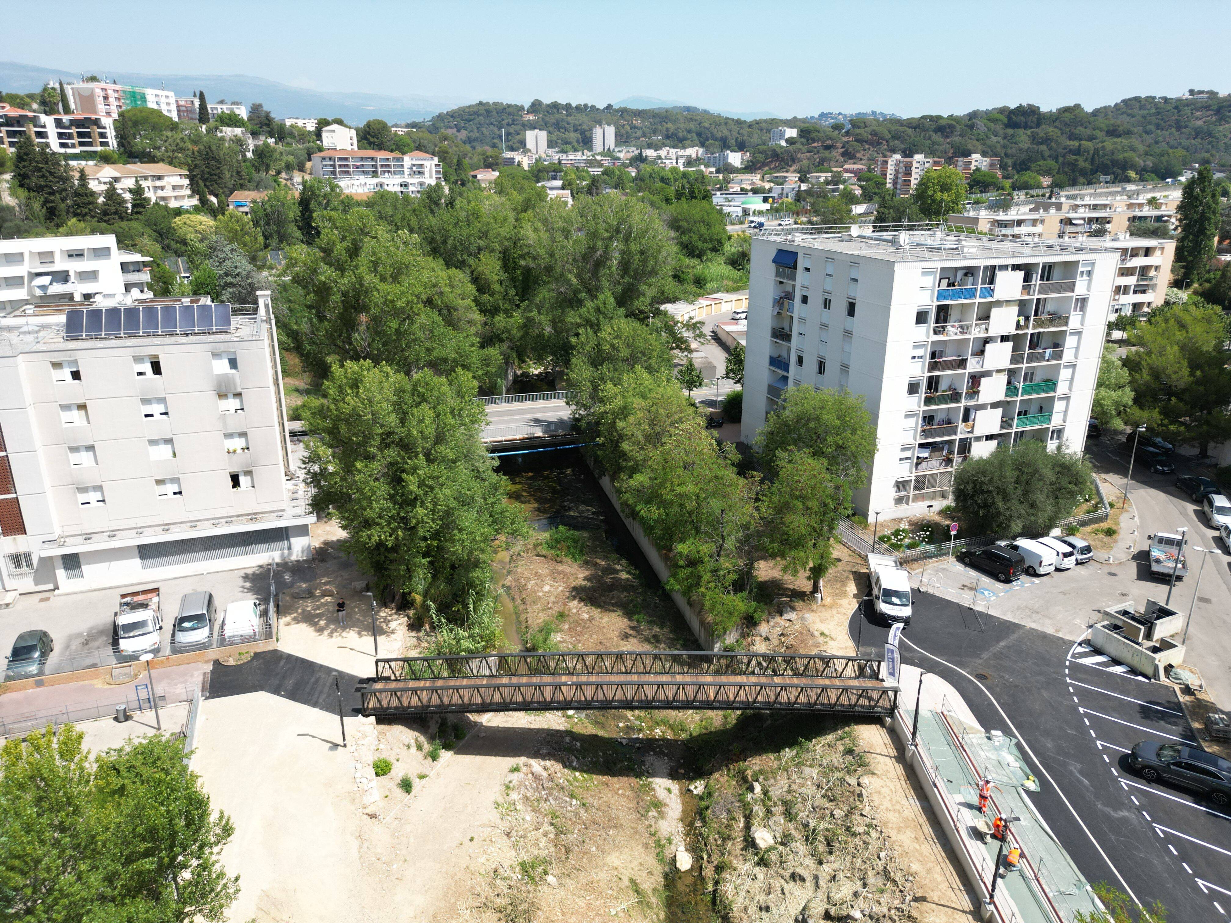 Les riverains du quartier La Frayère vont enfin pouvoir enjamber le cours d'eau grâce à une nouvelle passerelle à Cannes