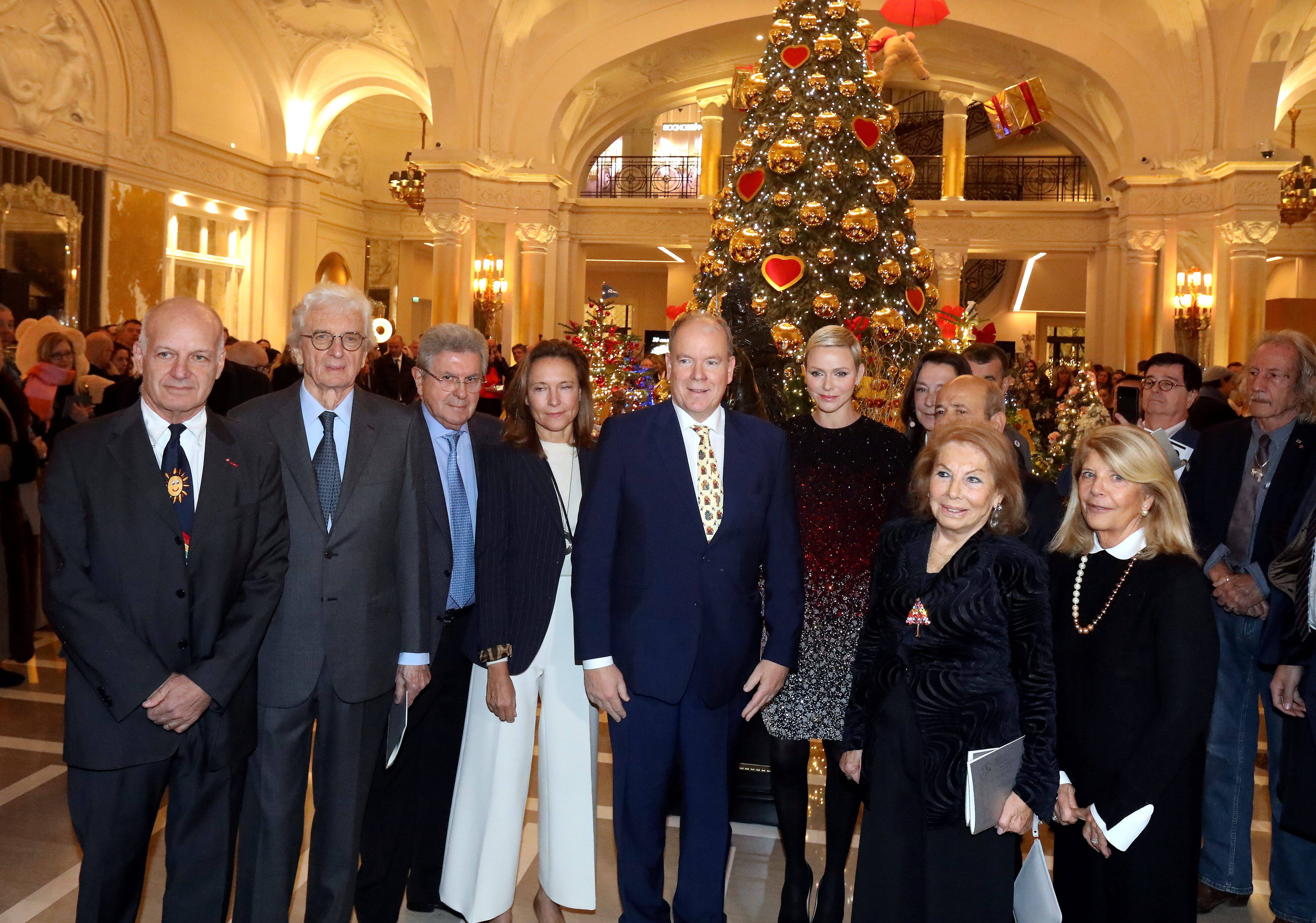 L'association monégasque Action innocence récolte plus de 146.000 euros grâce à sa vente de sapins de Noël