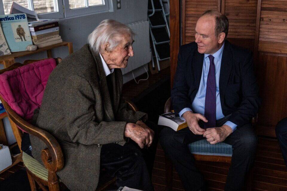 Le prince Albert II a rendu visite à l'explorateur Jean Malaurie pour célébrer ses 100 ans