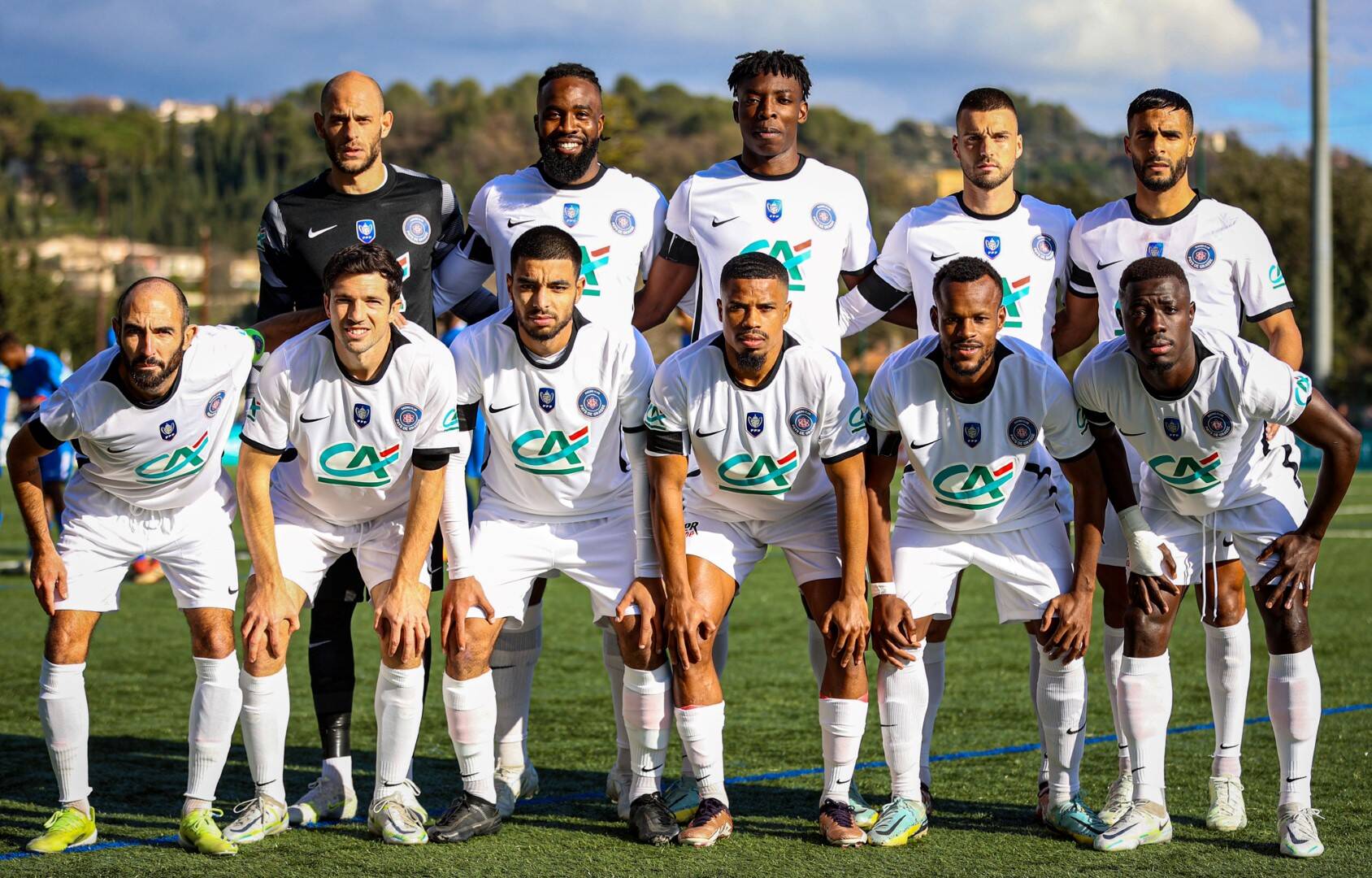 Connaissez-vous les 11 joueurs du RC Grasse qui affrontent Rodez en Coupe de France? Le capitaine se charge des présentations