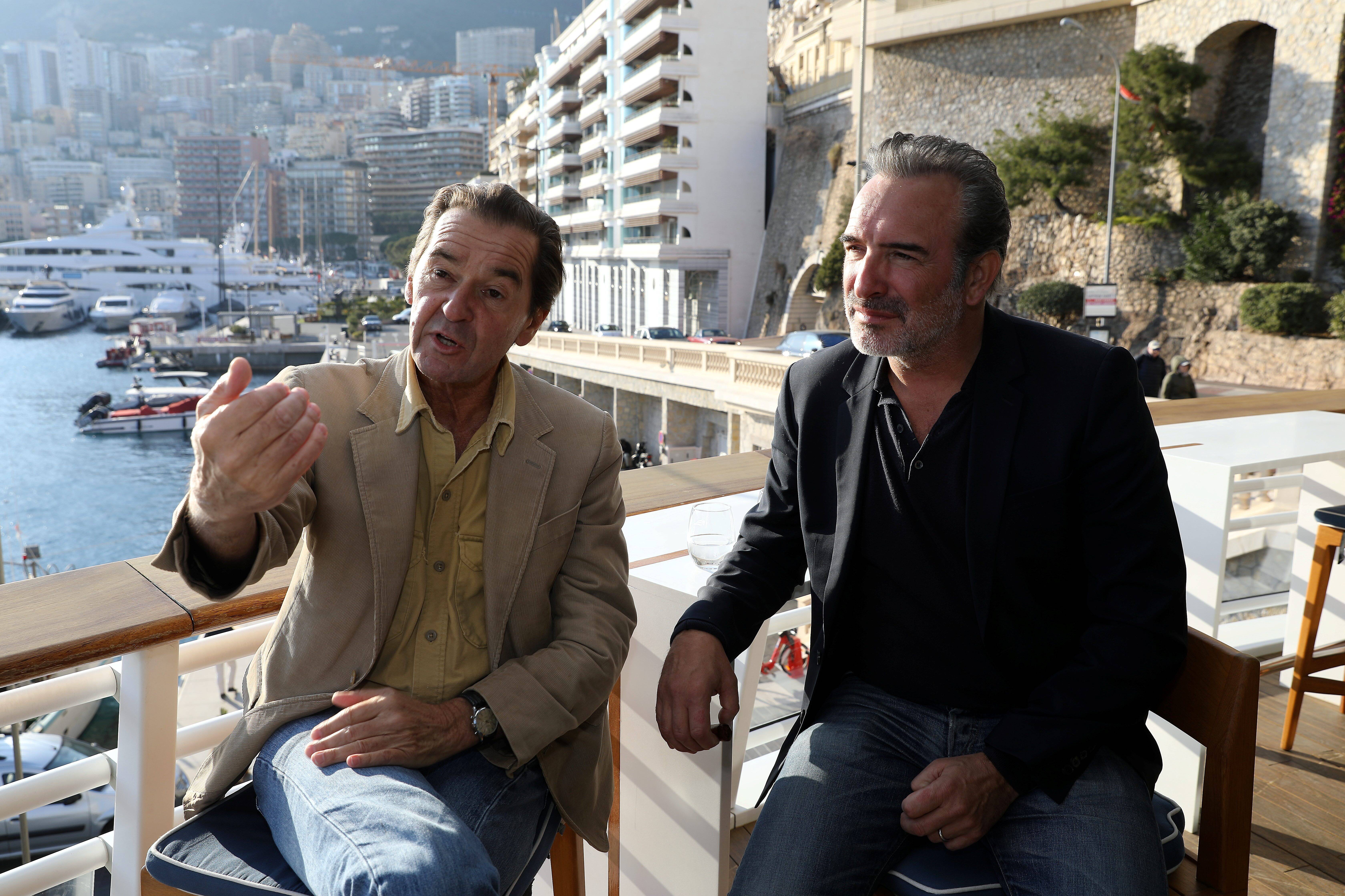 "Il faut dire à ses enfants qu'un truc qui flotte dans la mer est une anomalie": Jean Dujardin à Monaco pour un documentaire sur les baleines