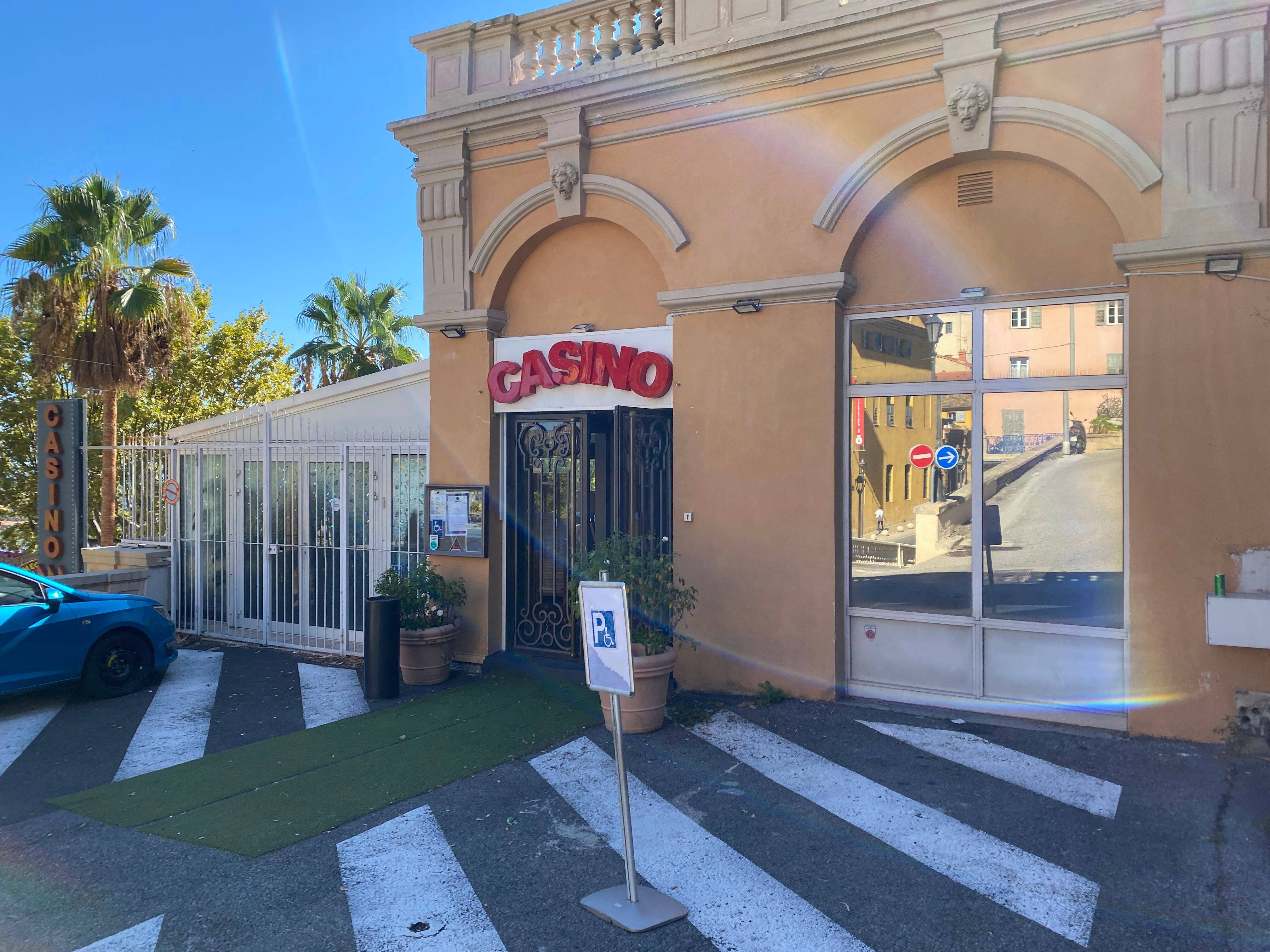 À Grasse, le Casino Victoria impacté par la pandémie de Covid-19 retrouve des couleurs mais...