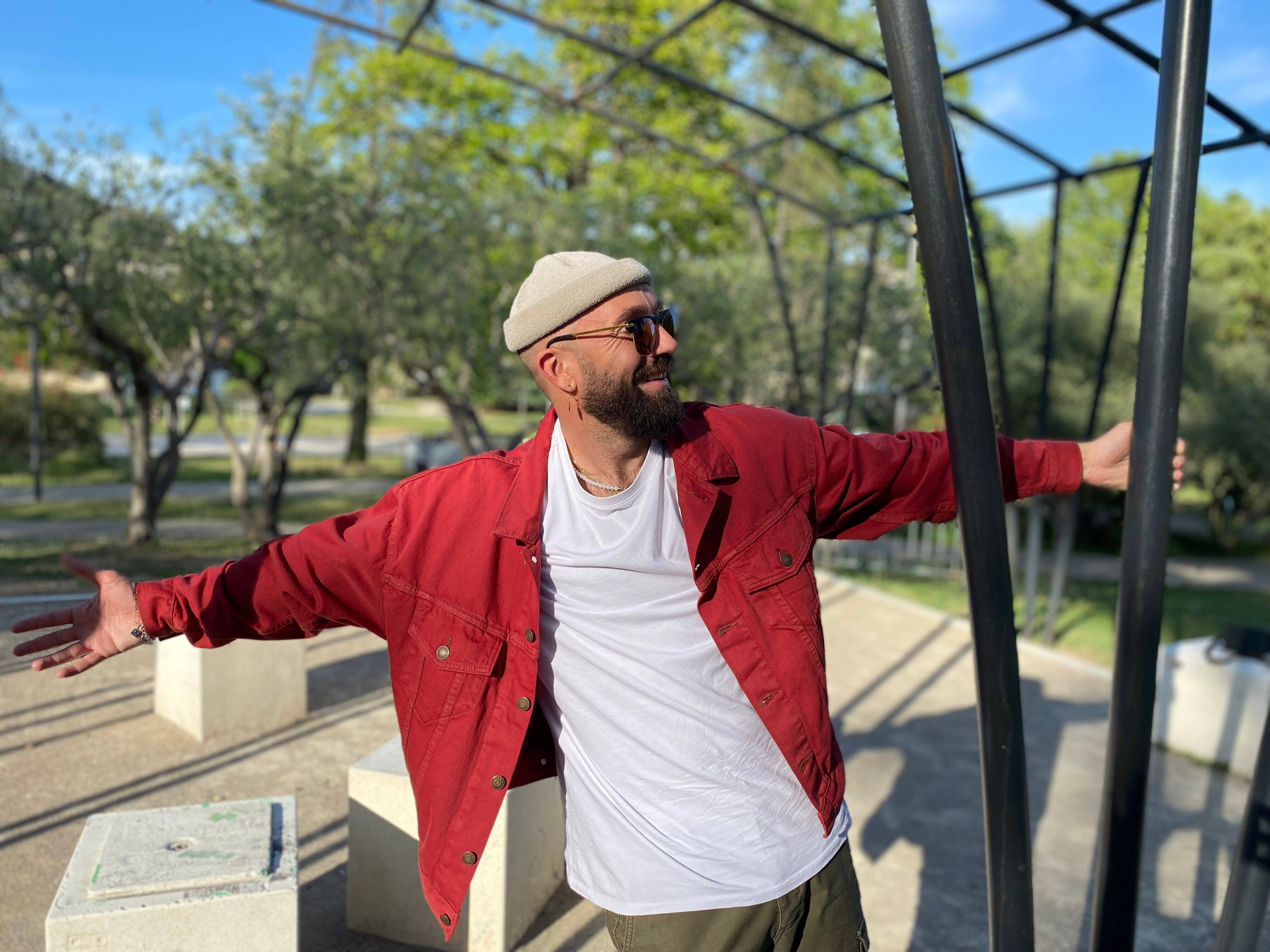 "La danse, c'est ma plus belle histoire d'amour": de retour près des siens, le chorégraphe varois Kriss Leyo se confie