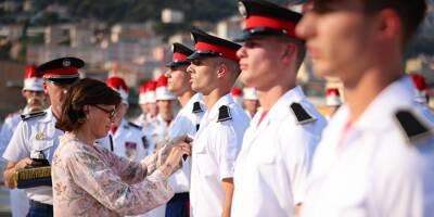 La princesse Stéphanie distingue les Carabiniers de la promotion Romain Caubère