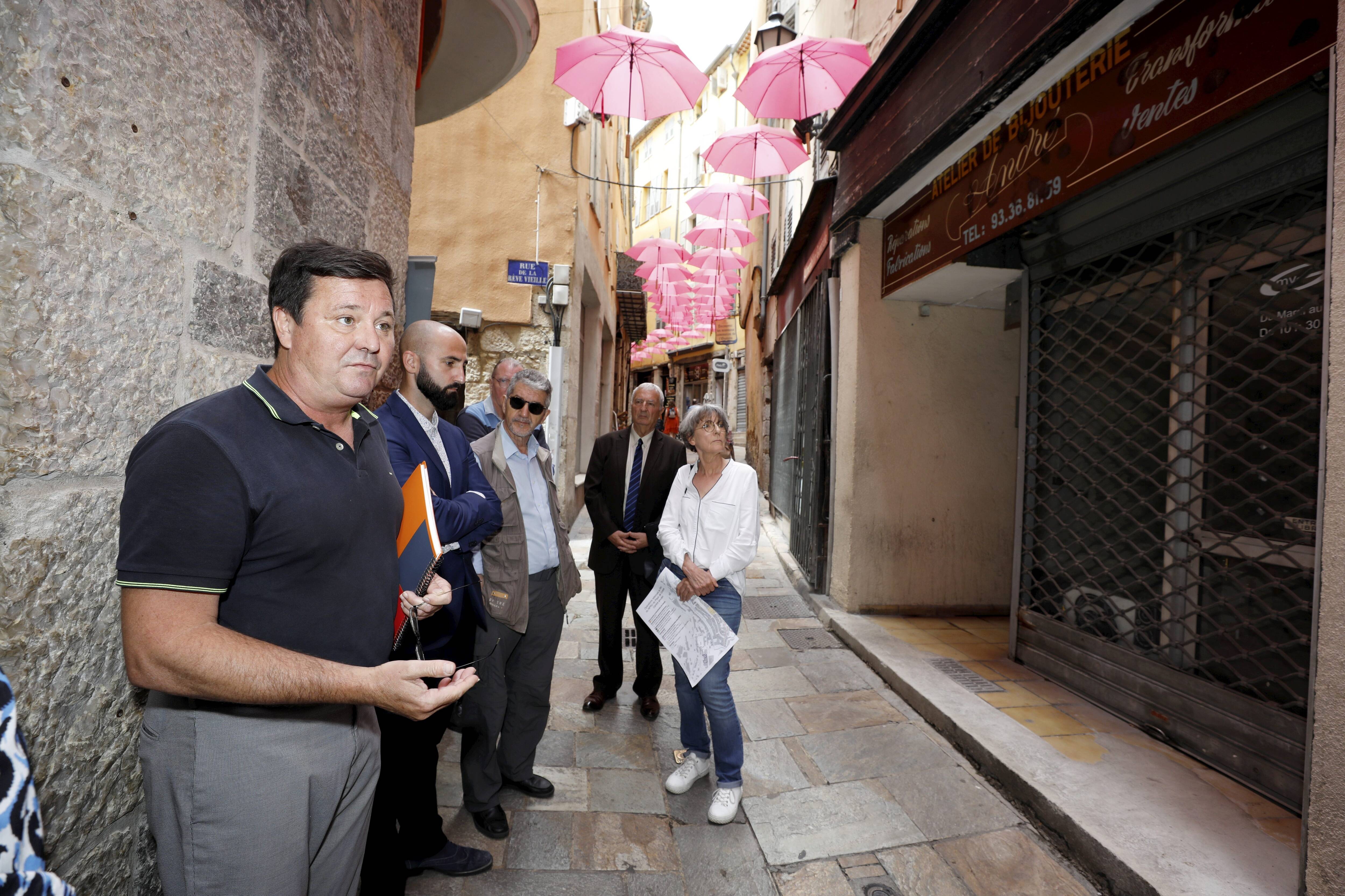 Grasse poursuit son chantier de rénovation dans le centre historique avec la réhabilitation de dix locaux commerciaux vides