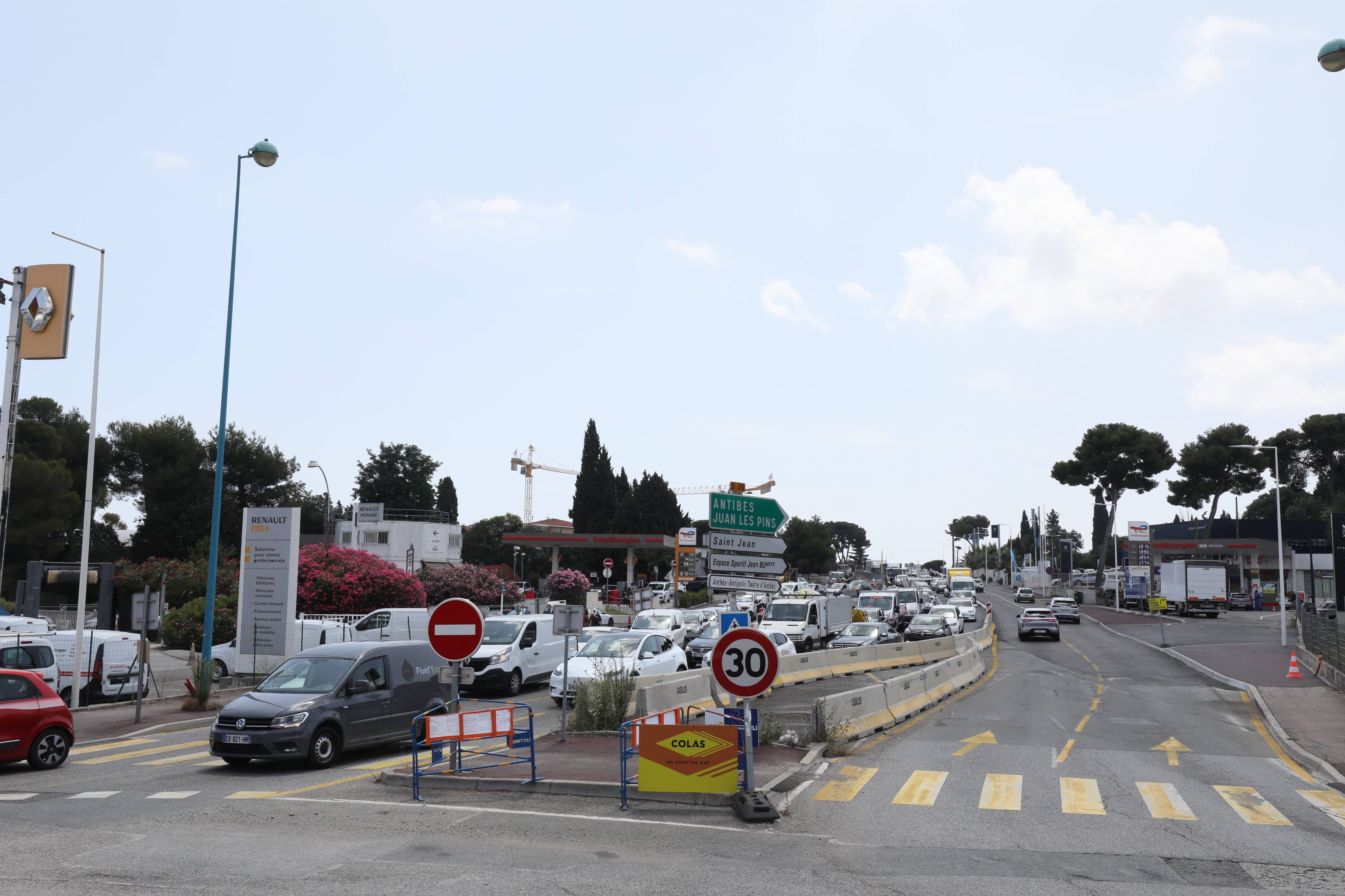 "Nous tenons les délais et le budget": la Communauté d'Agglomération Sophia-Antipolis fait le point sur les travaux du bus-tram à Antibes