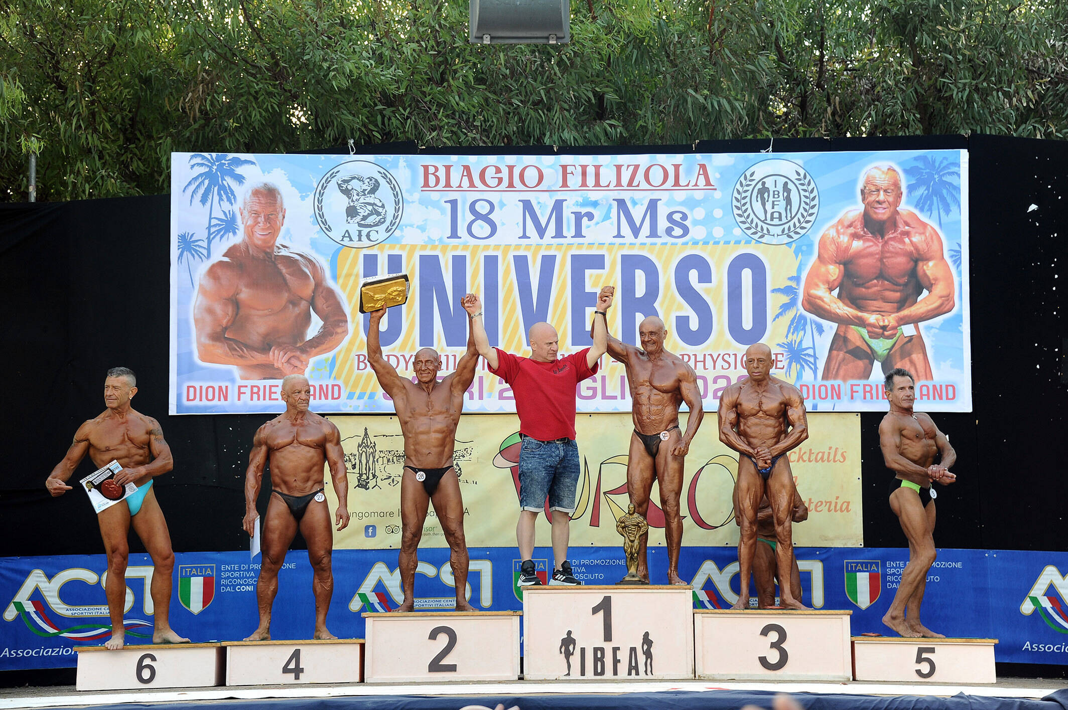 Eric Orao, il leggendario culturista Riviera, ha vinto il suo settimo titolo di Mr. Universo in Italia