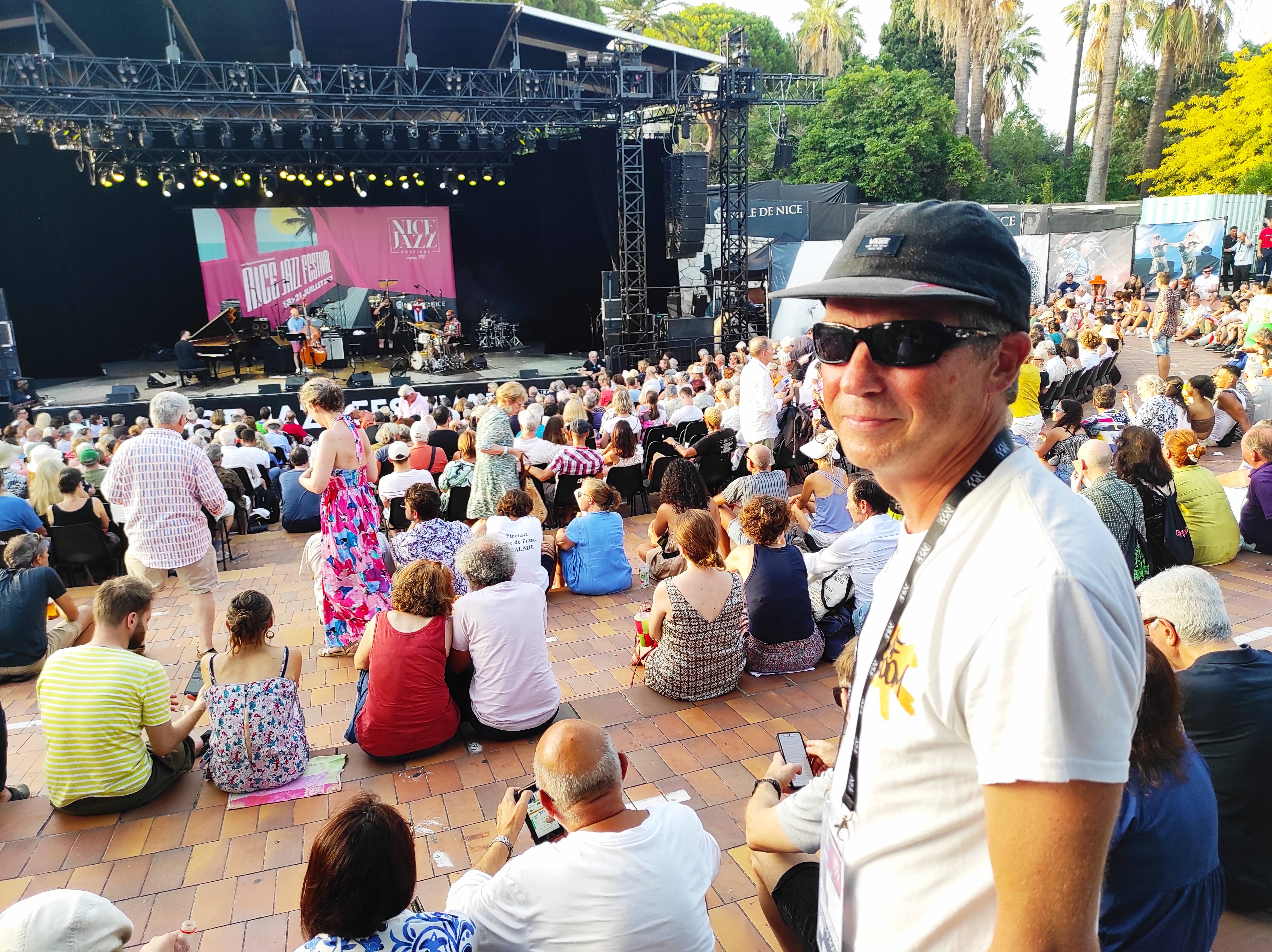 "Tout respire la soirée d'été": gros plan sur ces passionnés qui couvrent le Nice Jazz Festival