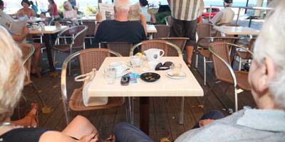 Comment l'inflation et le paiement sans contact impactent les pourboires dans les restaurants à Saint-Raphaël