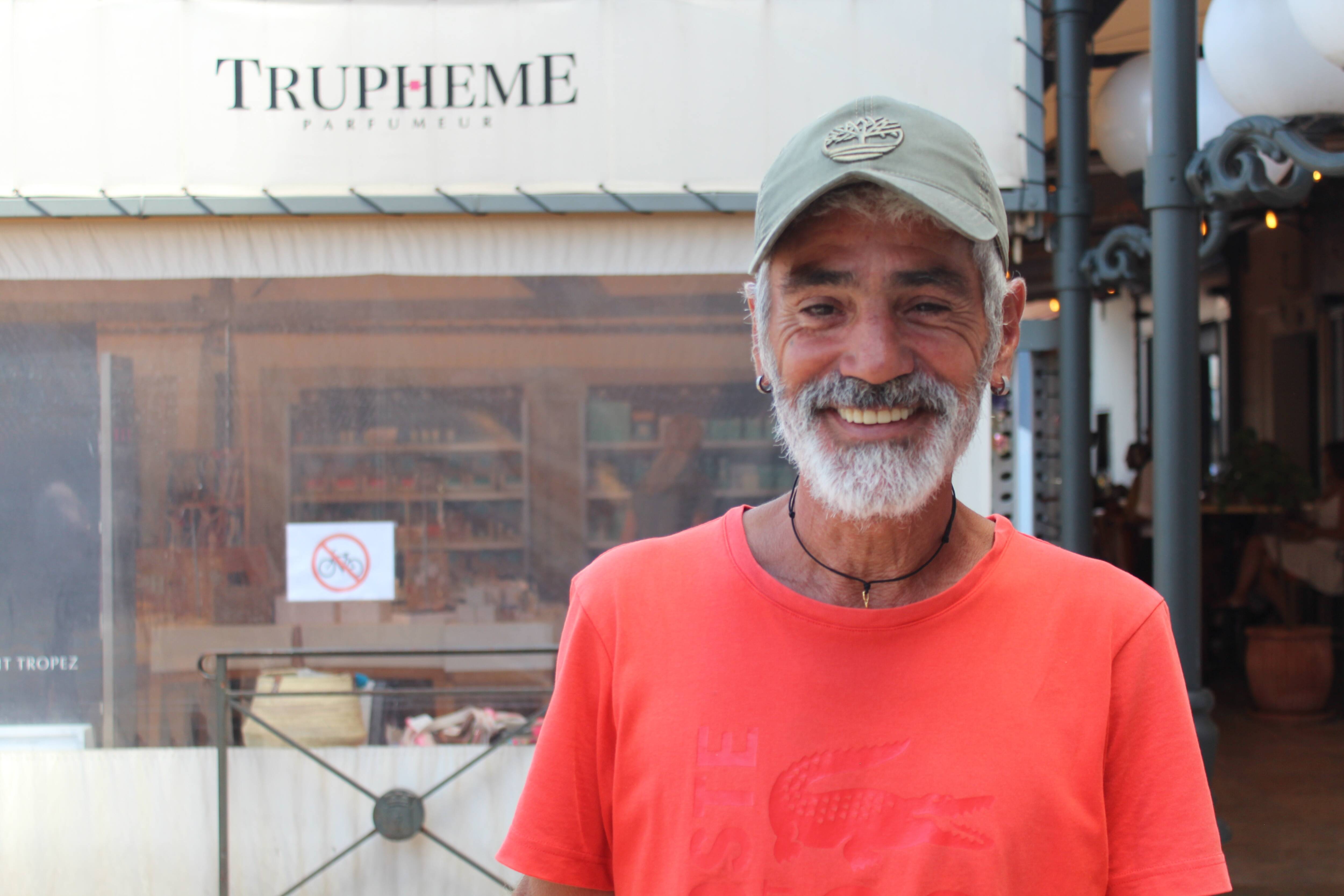 L'incroyable histoire de Balthy, sans-abri qui ramasse les déchets bénévolement depuis 20 ans à Saint-Tropez