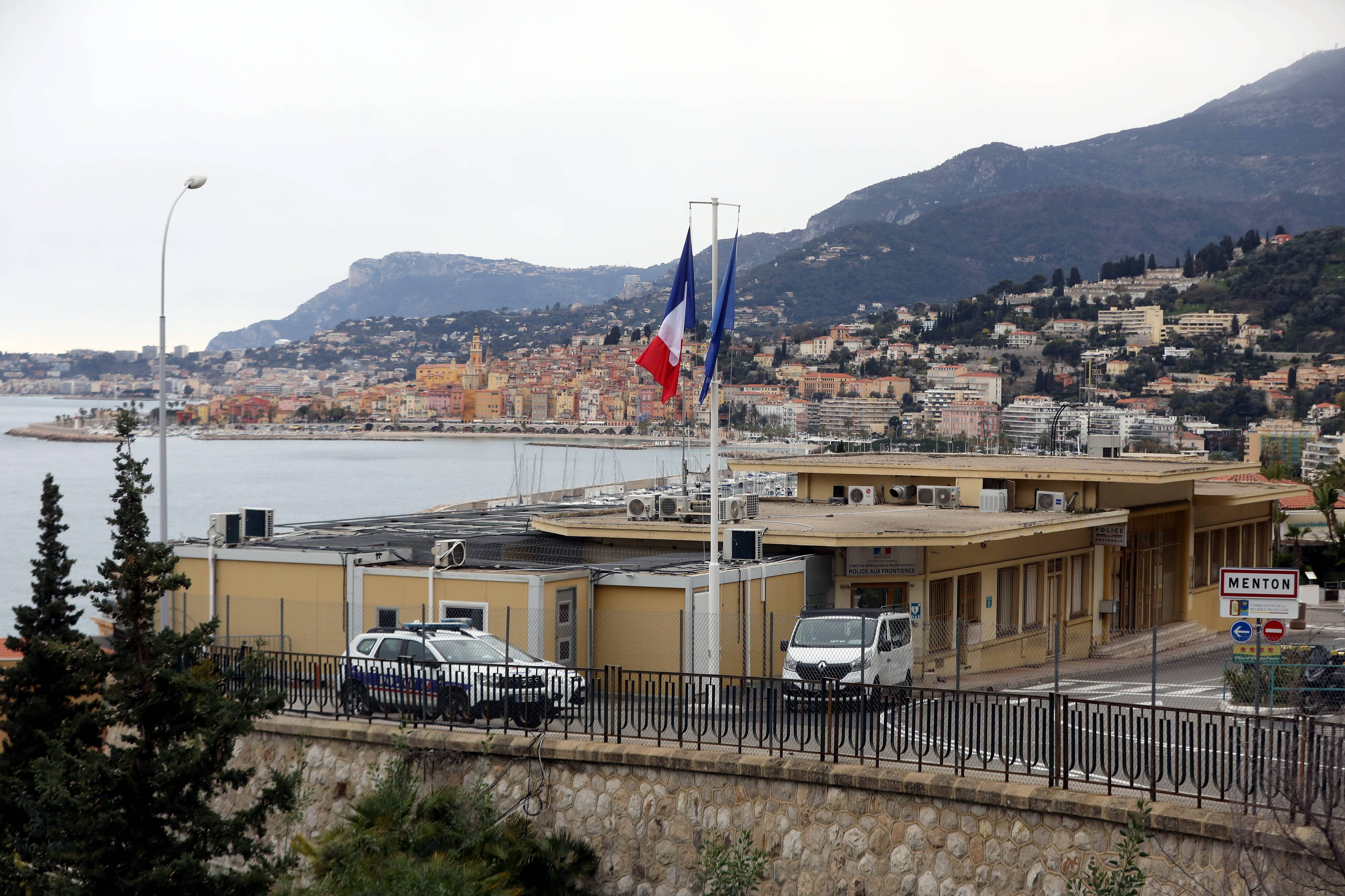 "On est très attentifs sur ce qu'il se passe": à Menton, les associations en alerte sur l'installation d'un "centre de mise à l'abri" pour les migrants