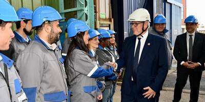 En visite à Cherbourg, le Prince Albert II découvre le chantier de la future station polaire 