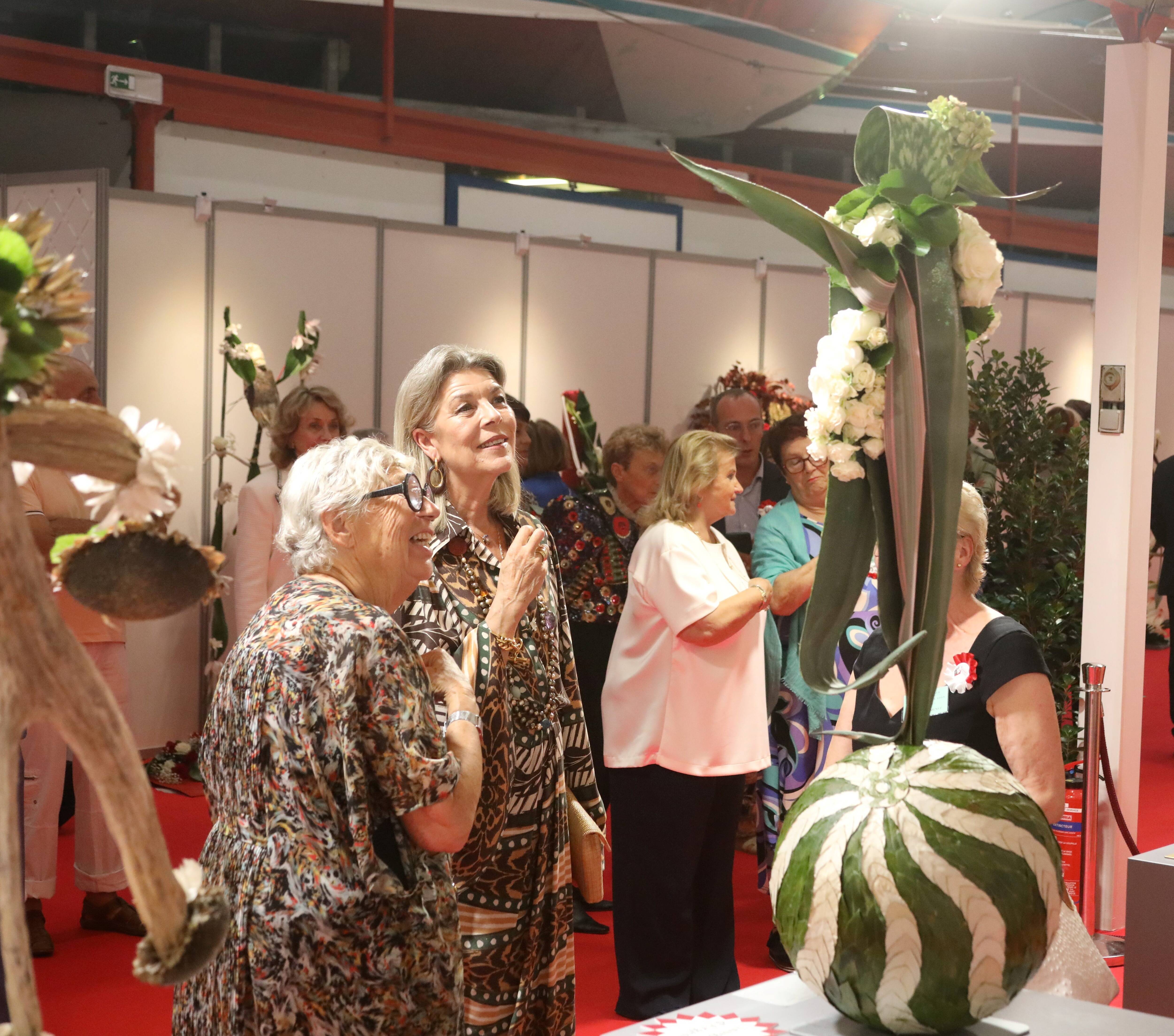 Venus de toute l'Europe, ils réalisent des bouquets de fleurs sur le thème du cirque, à découvrir ce dimanche à Monaco