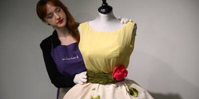 Après avoir passé 50 ans dans une valise, une robe "porte-bonheur" de Liz Taylor aux enchères