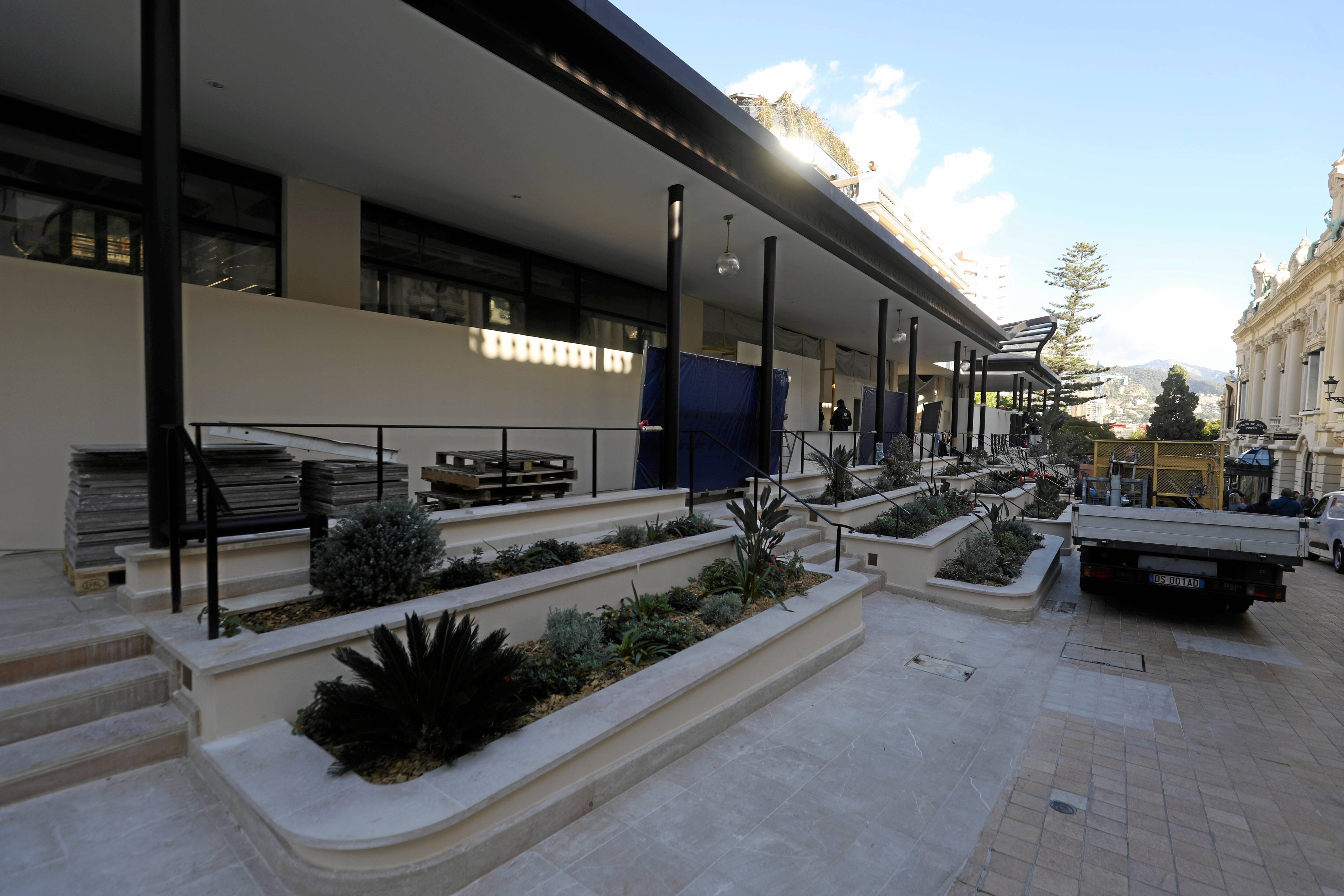 Ces trois enseignes qui sont encore en travaux dans le nouveau Café de Paris à Monaco
