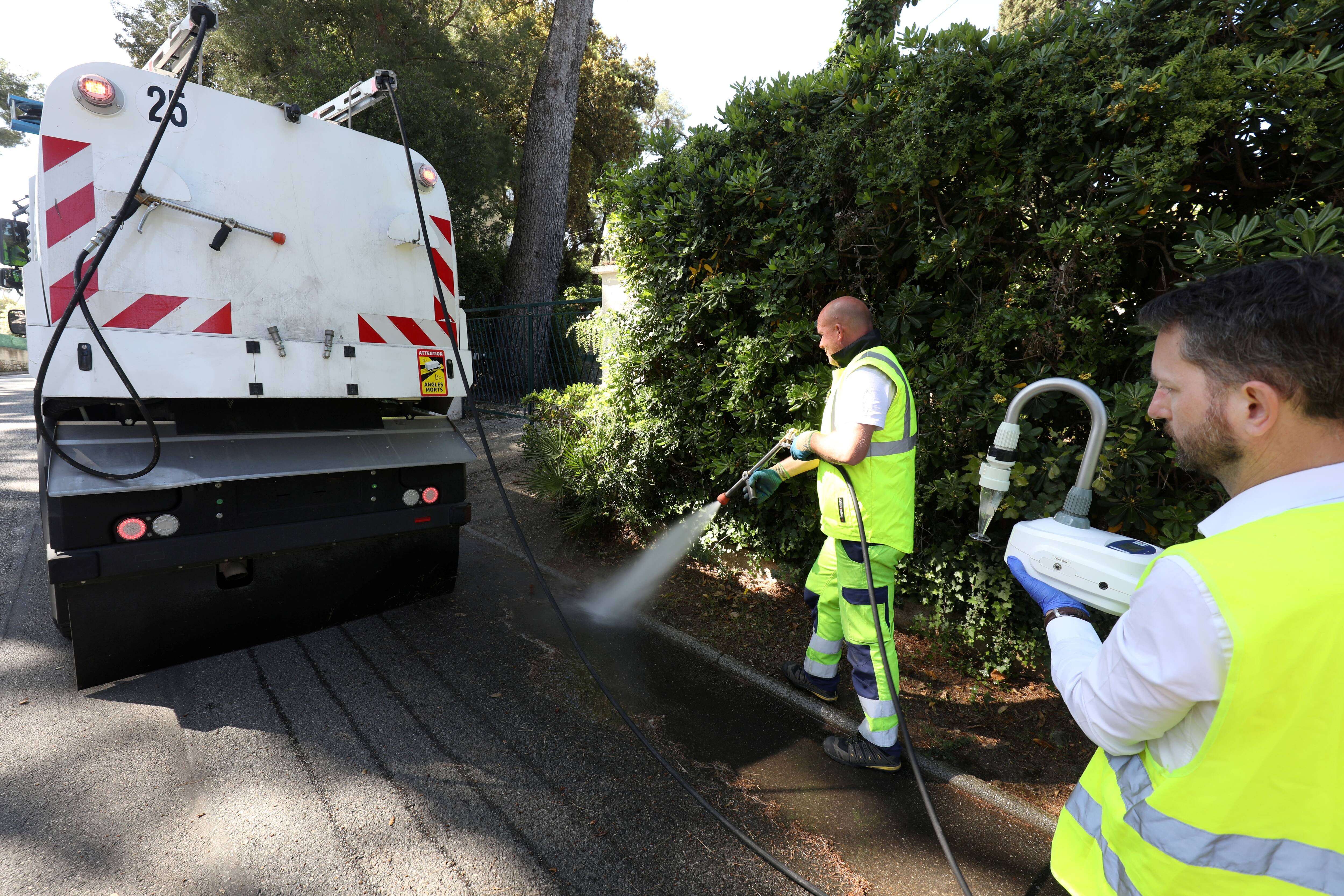 Pourquoi le test sur la réutilisation des eaux usées pour nettoyer les rues d'Antibes est finalement mitigé