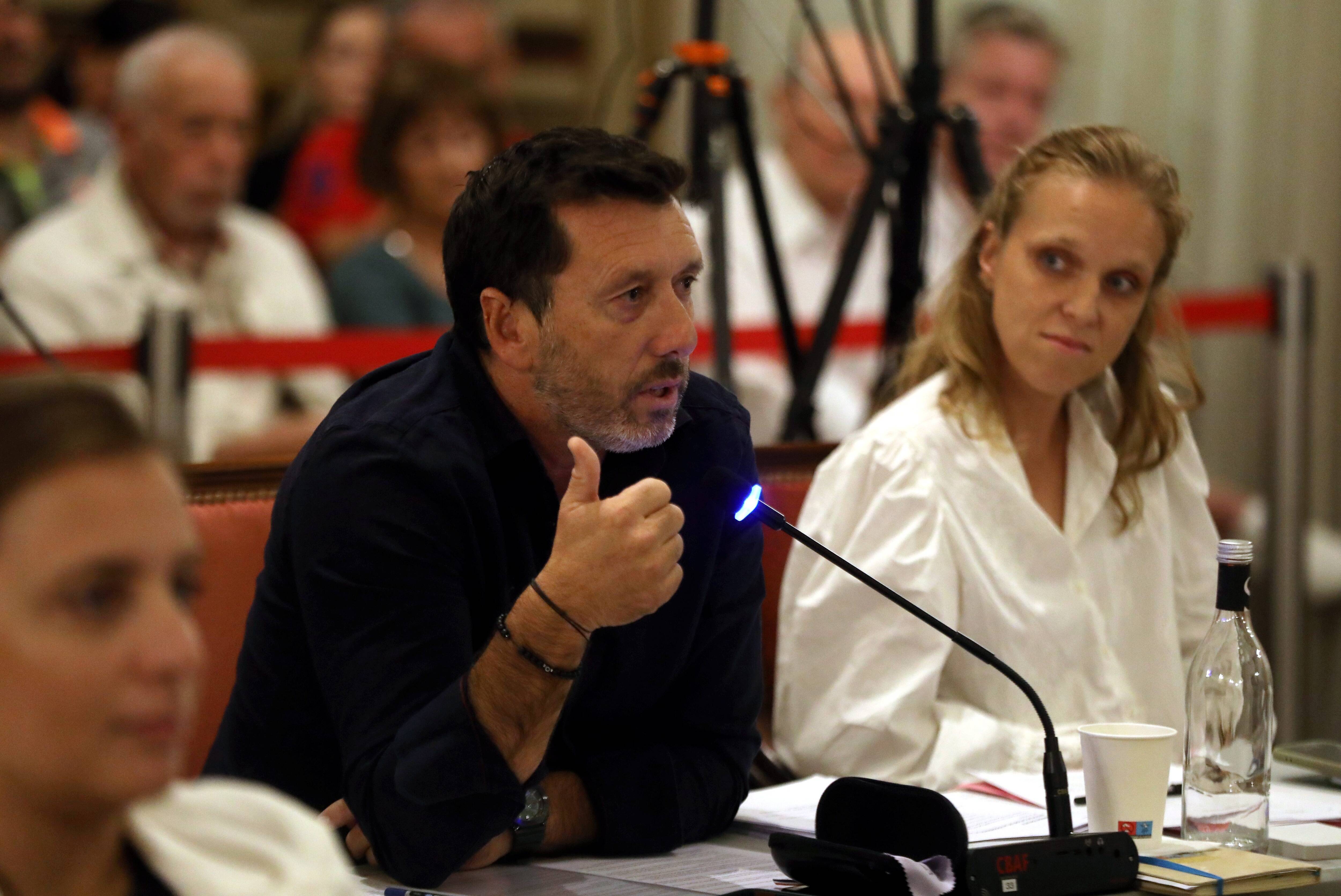 La réintégration par la justice d'Eric Le Floch, directeur général des services de la mairie de Menton fait débat au conseil municipal