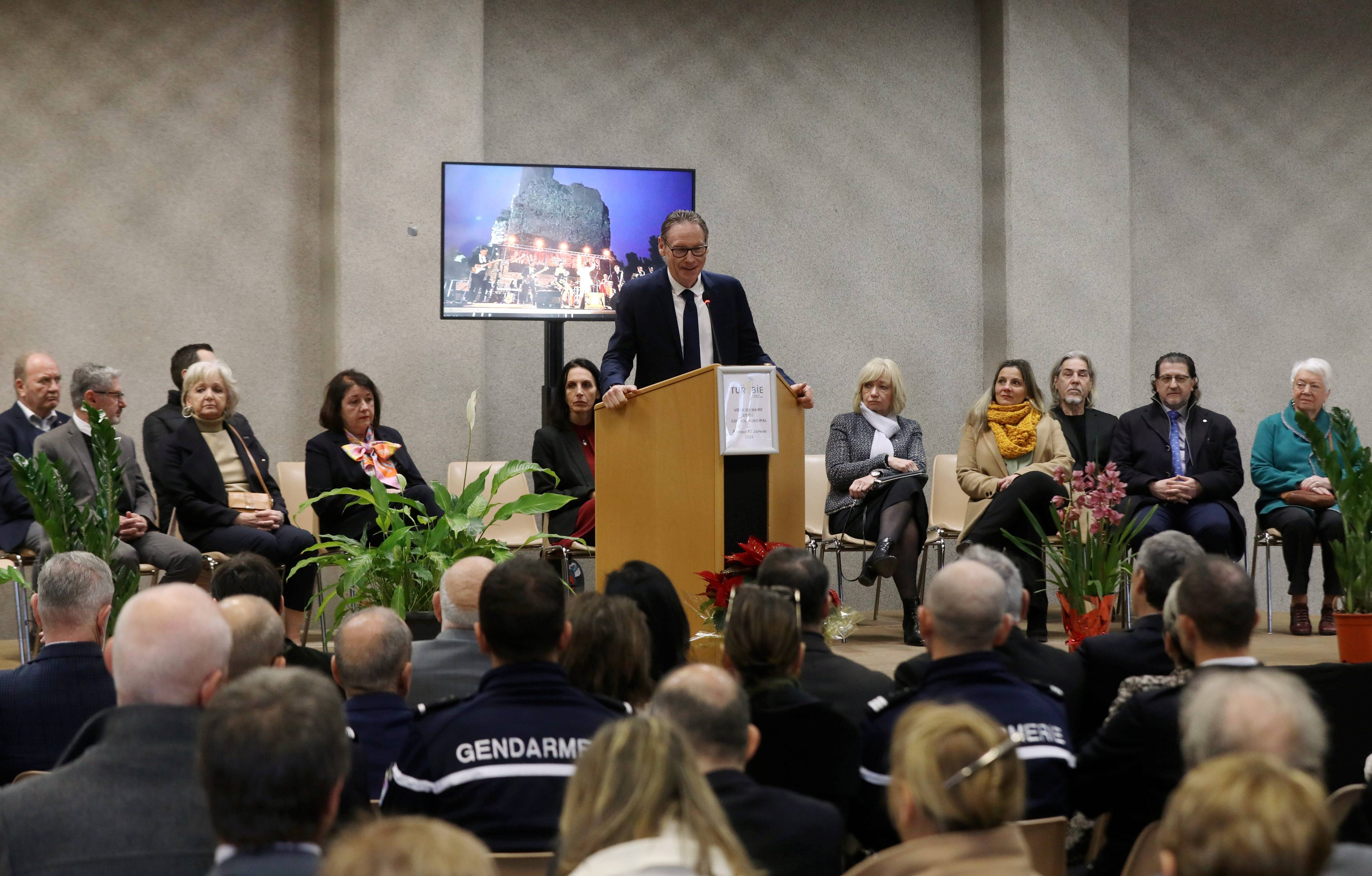 "Stop au pessimisme, nous devons être positifs": ce qu'il faut retenir des vSux de Jean-Jacques Raffaele, maire de La Turbie