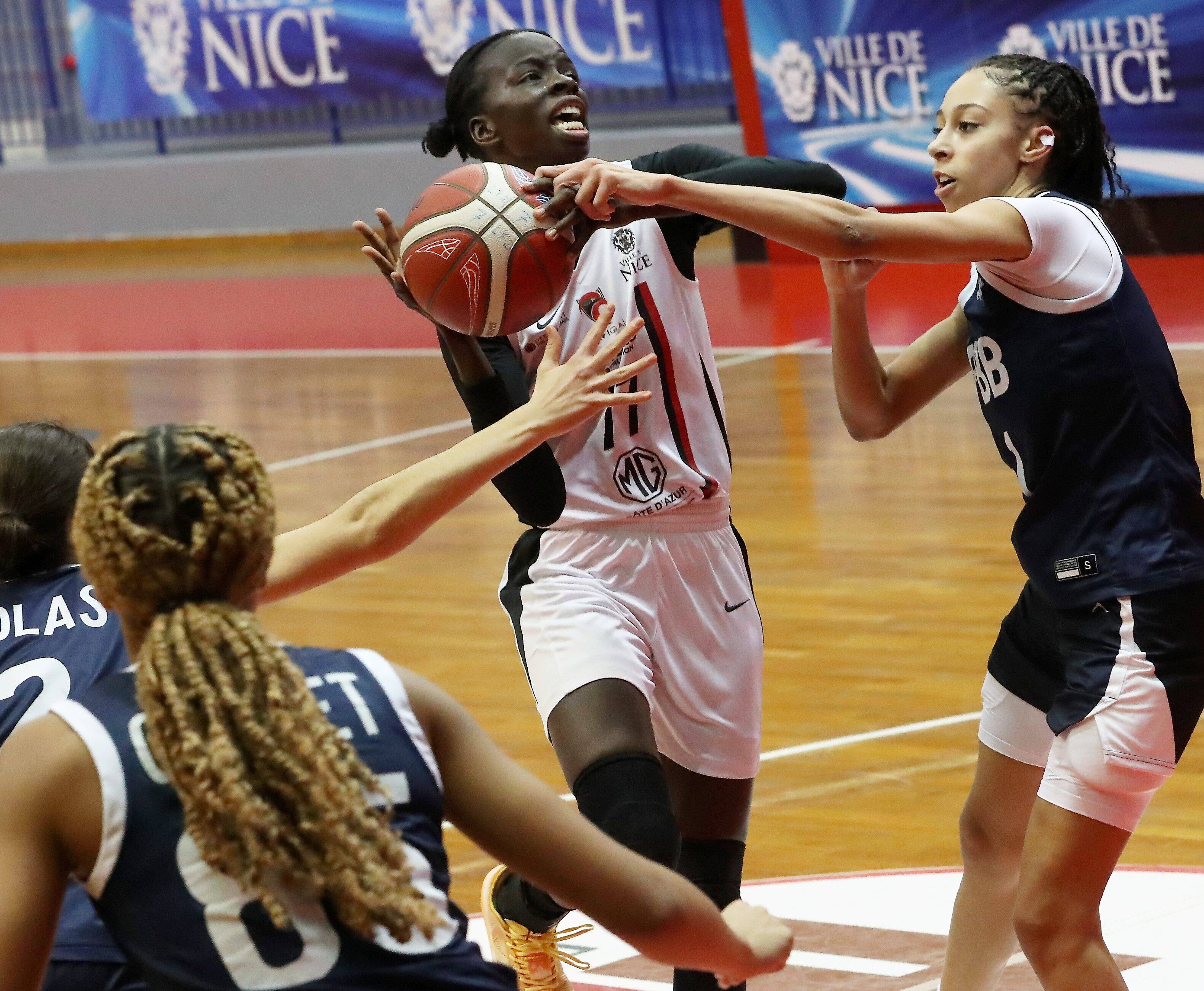 Basket: pourquoi l'avenir du club féminin du Cavigal à Nice ne tient plus qu'à un fil