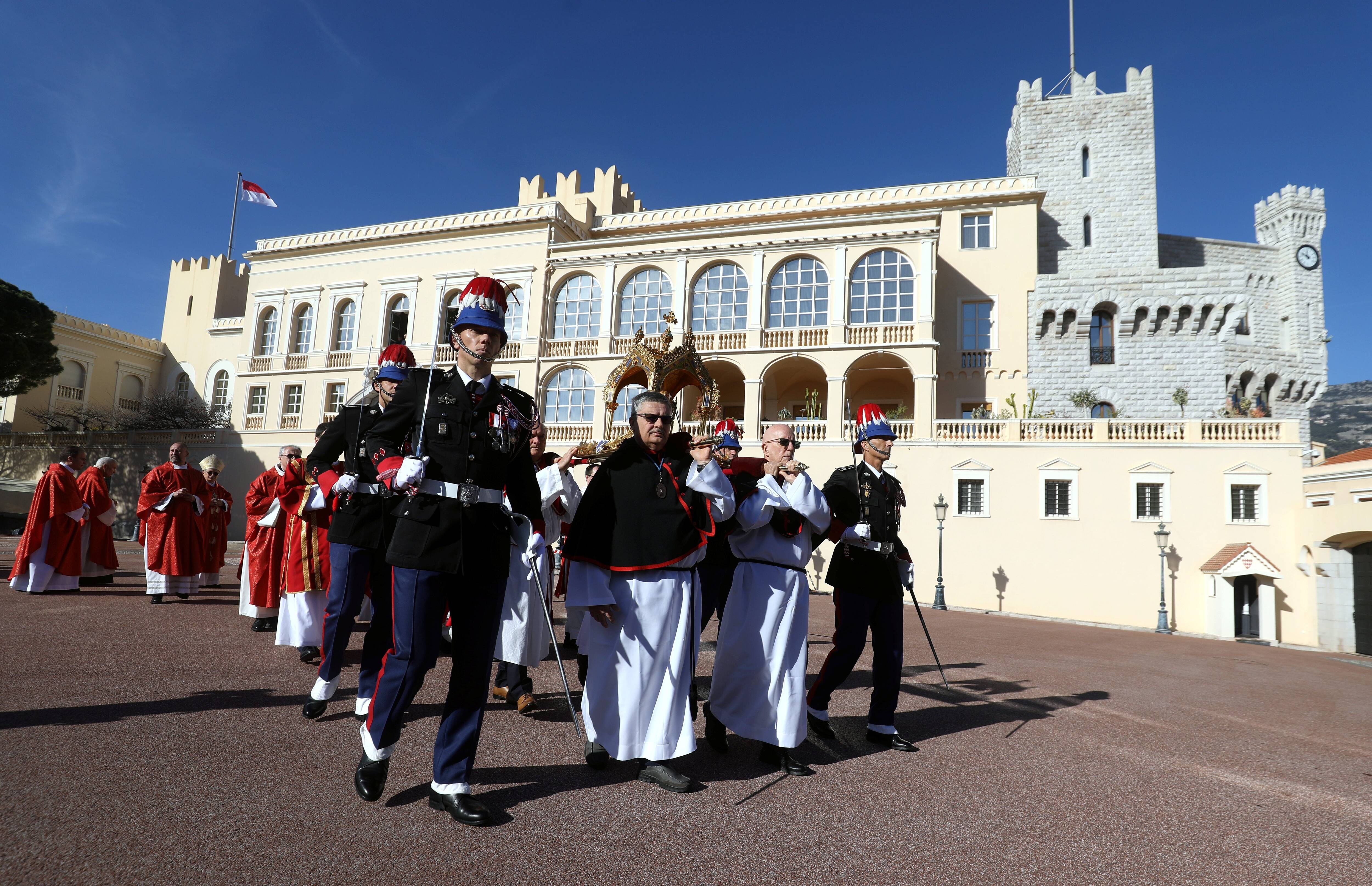 "Notre société est en déficit de héros réels": à Monaco, le cardinal Bustillo appelle à créer du symbole plutôt que des polémiques