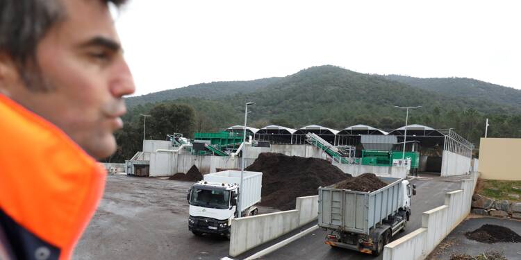 Écopôle à La Môle: mis en service, le site de valorisation des déchets verts peut produire jusqu'à 10.000 tonnes de compost par an