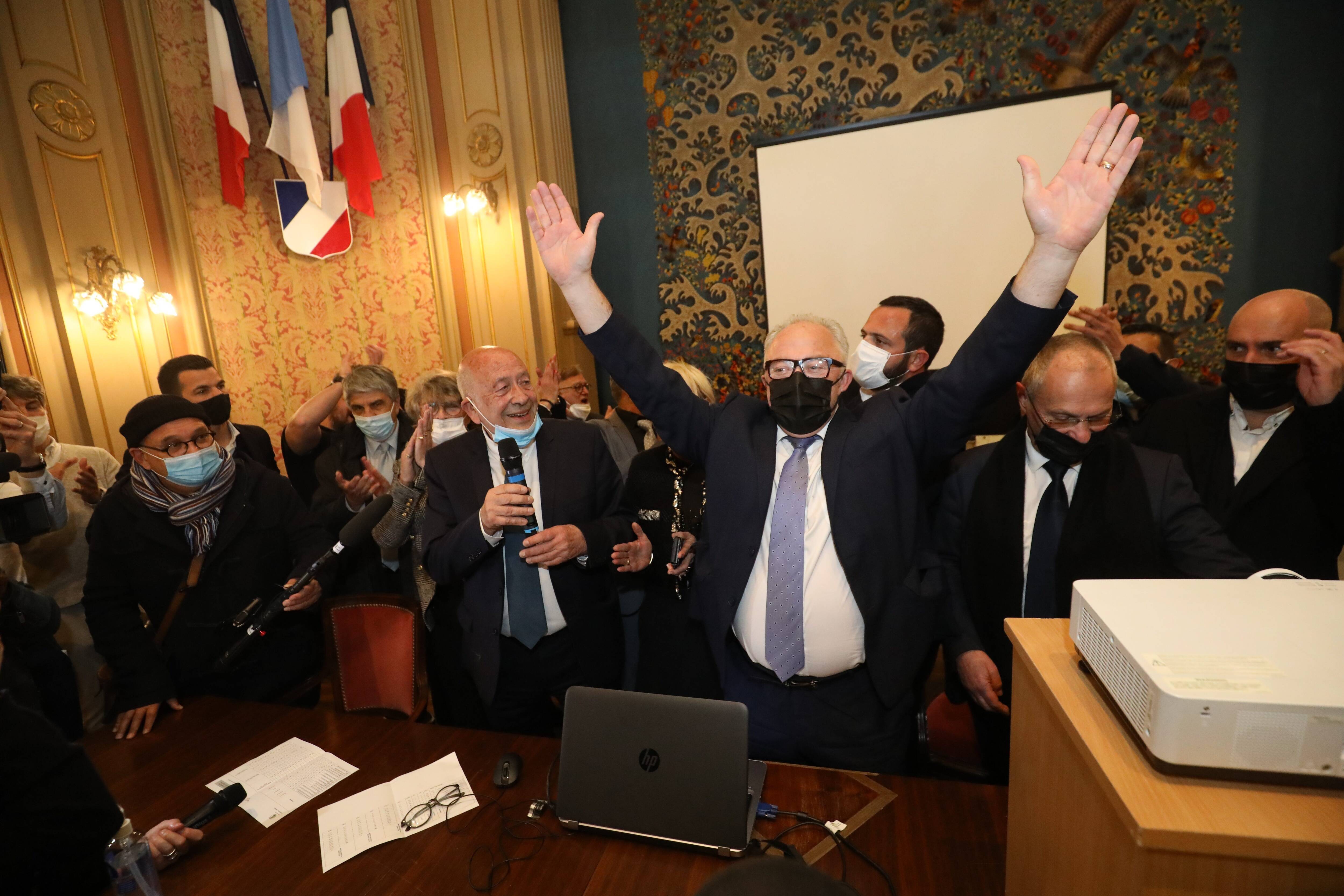 L'hypothétique création d'un poste de directeur adjoint pour suppléer Eric Le Floch fait débat au conseil municipal de Menton