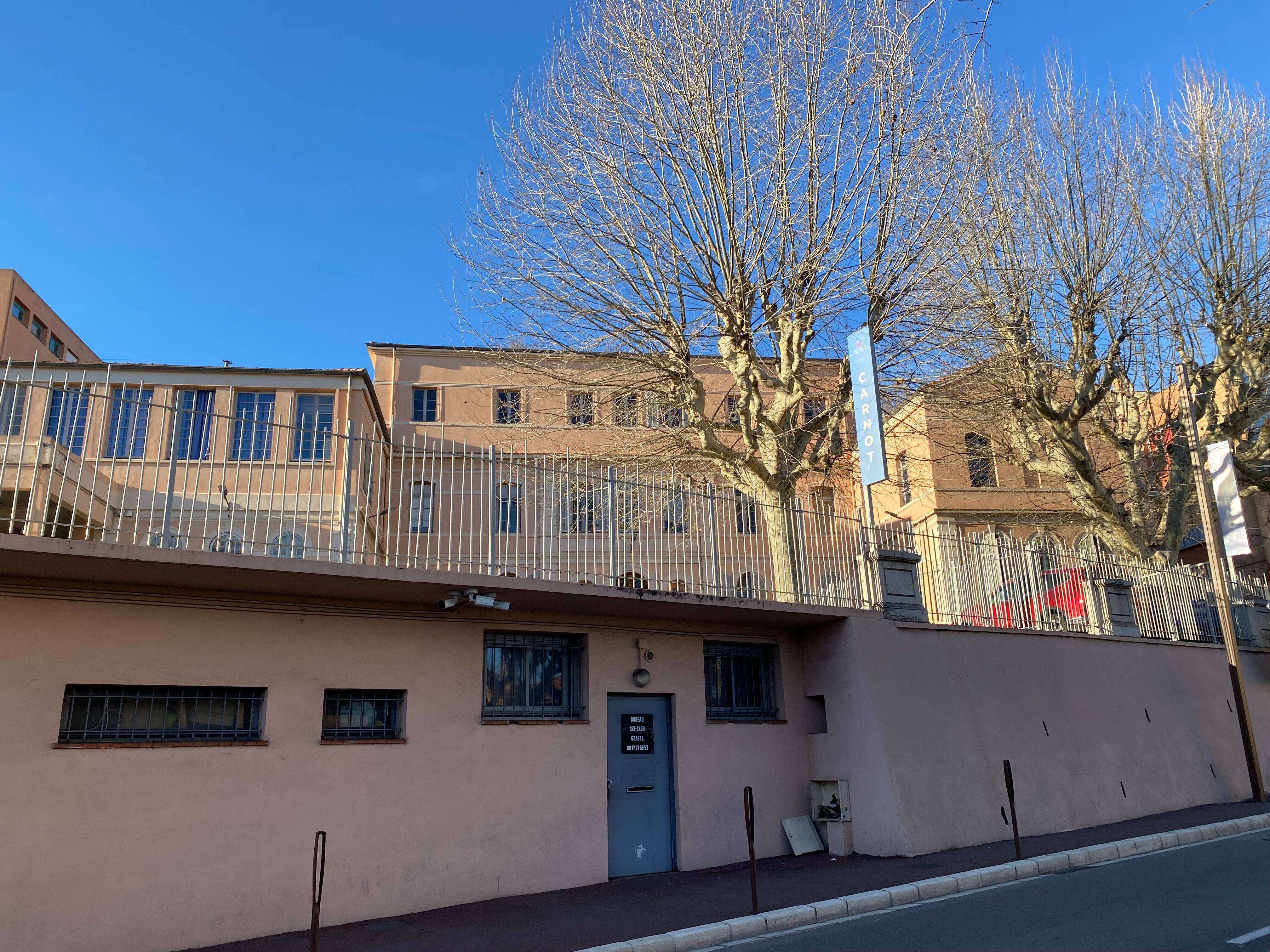 "C'est un scandale": dans ce collège de Grasse, trois classes sont sans professeur de français depuis septembre