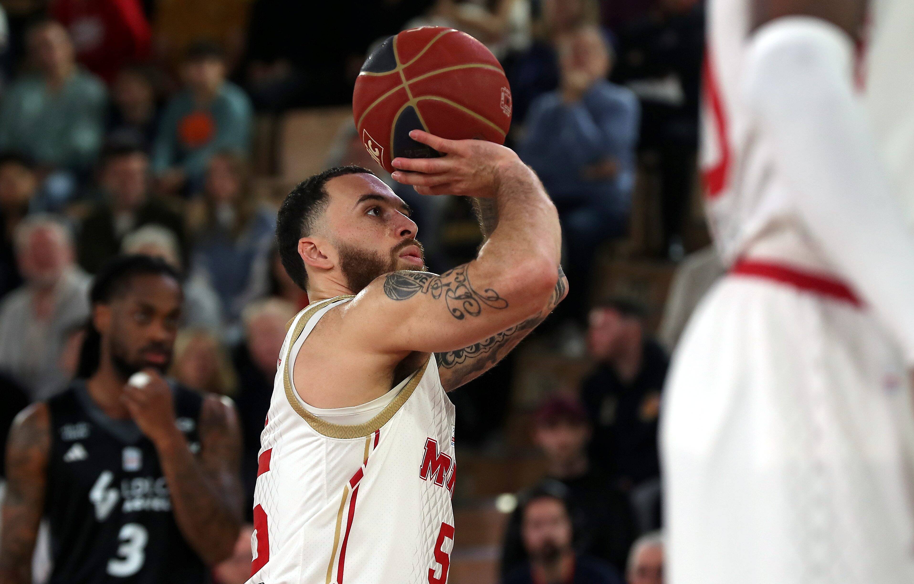 Basket: avec un grand Mike James, l'AS Monaco fait plier Nanterre et conserve sa place de leader en Betclic Elite