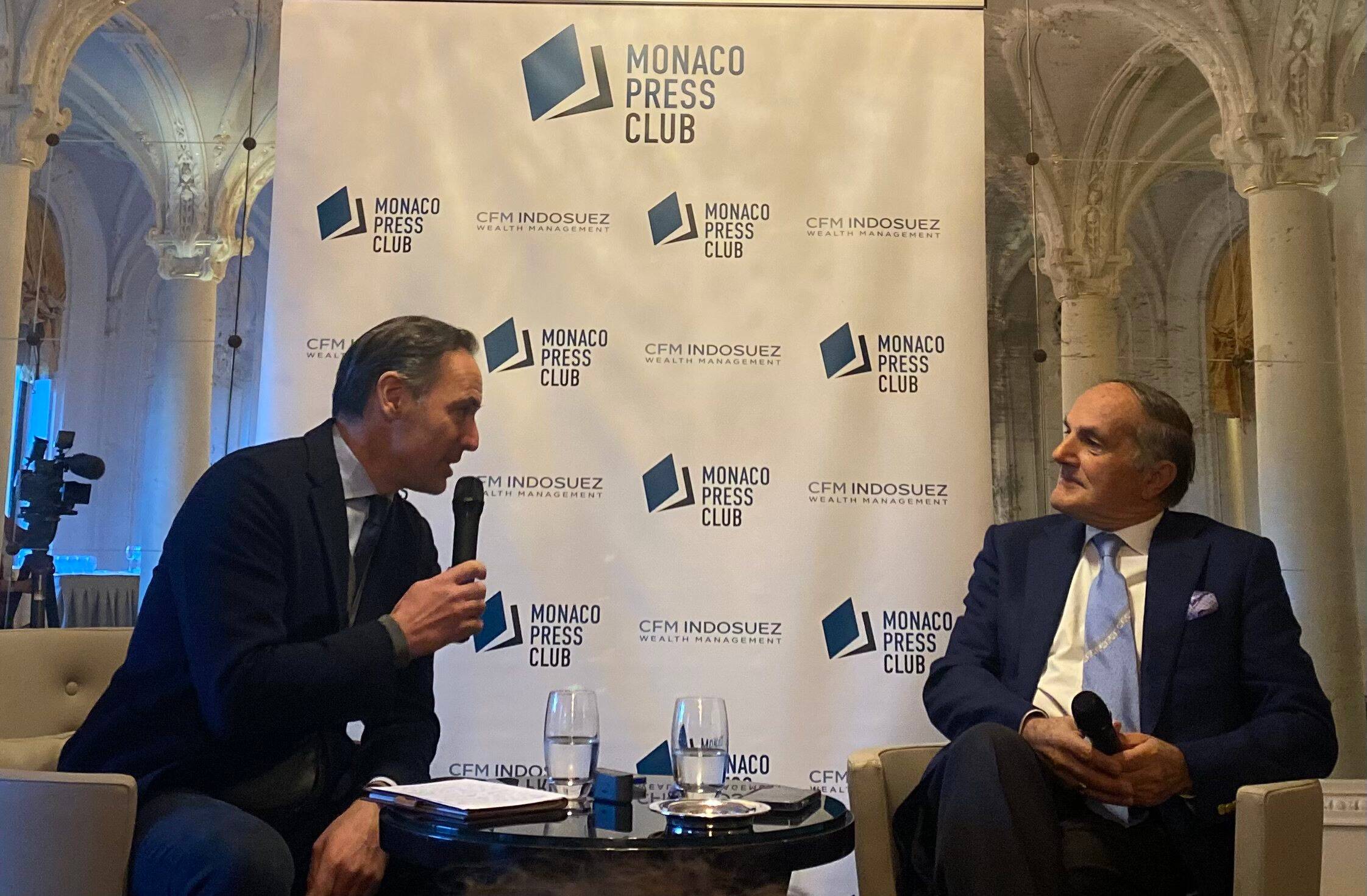 "On a besoin d'un usage très humain de la technologie", prévient Marco Landi, spécialiste de l'IA invité du Monaco Press Club