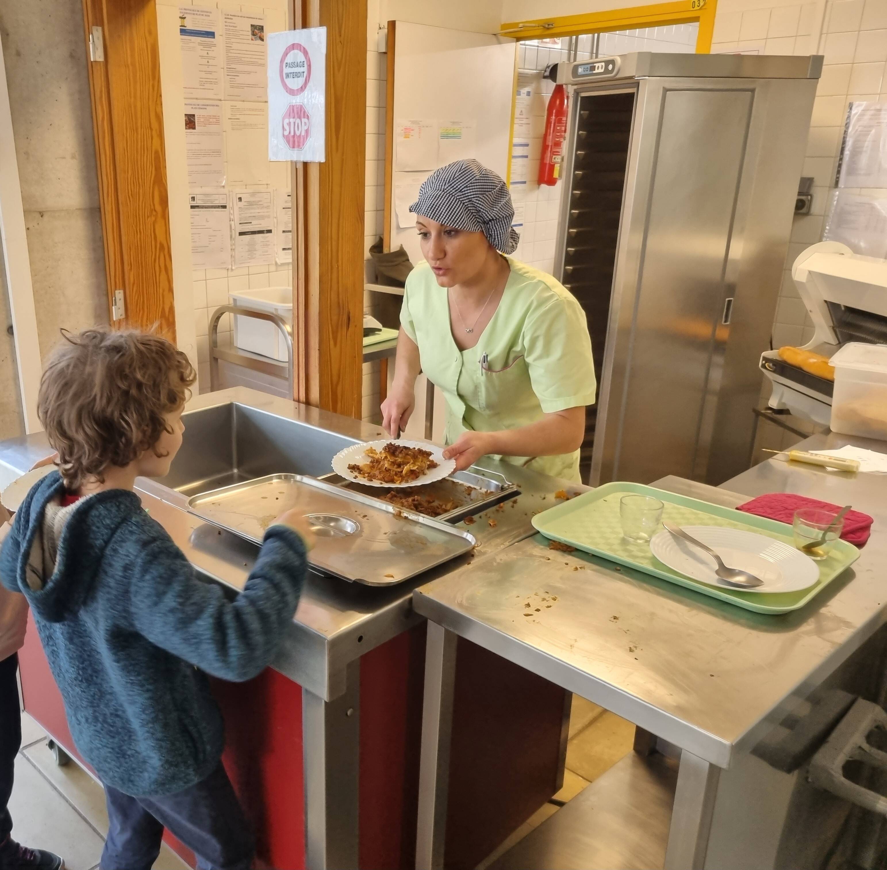 Avec ses repas 100% bio, la cantine de Mouans-Sartoux prend la première place du Palmarès de la restauration scolaire