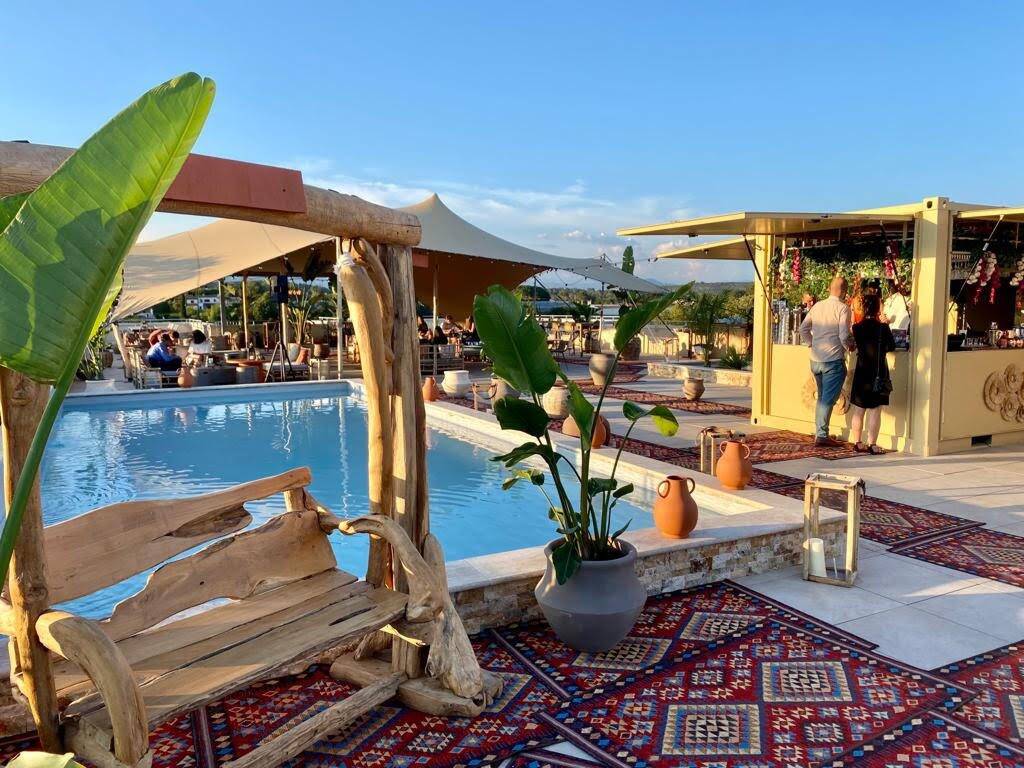 Suite à une succession de plaintes, ce rooftop de la Côte d'Azur a dû fermer portes après seulement 5 mois d'activité