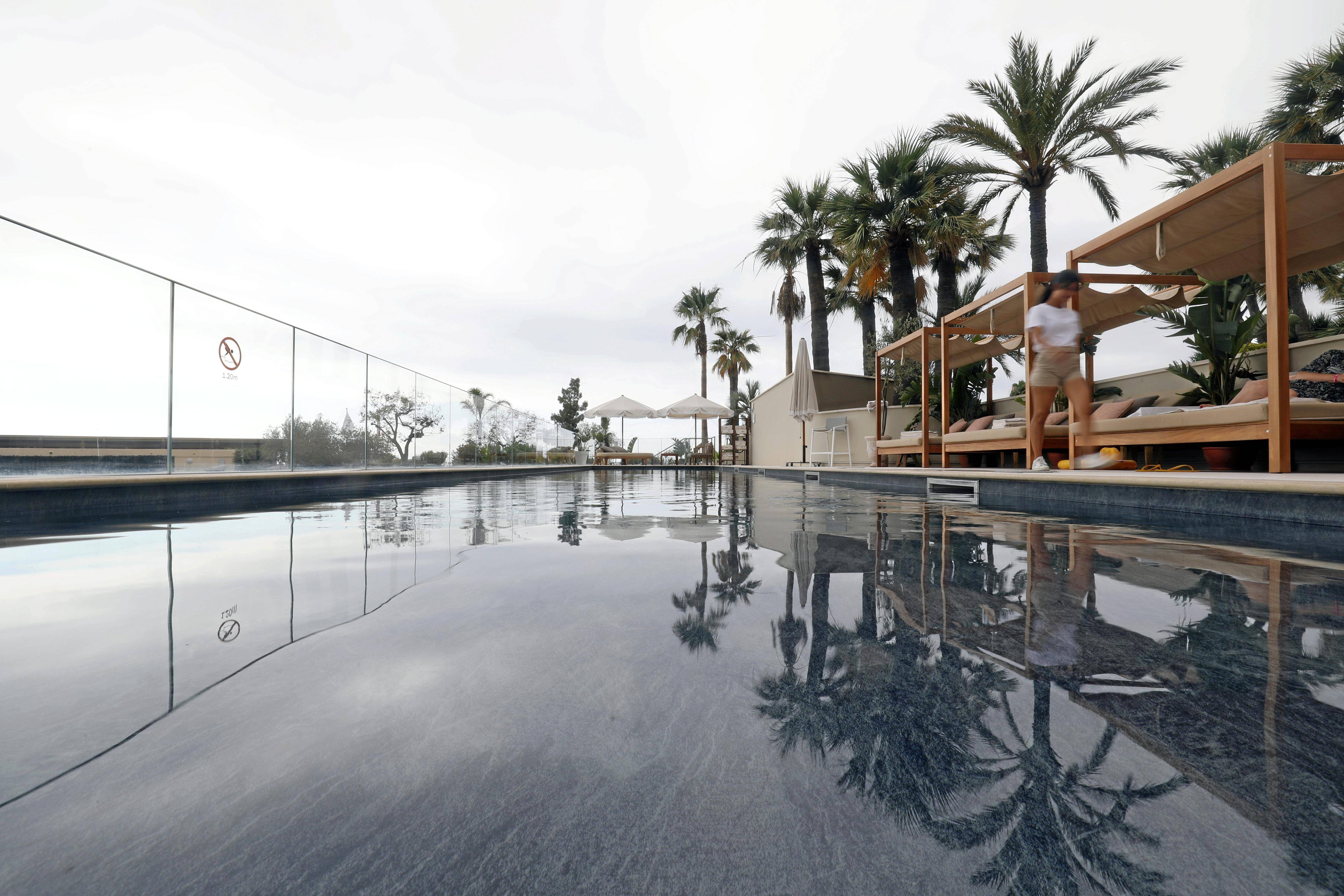 Le Fairmont Monte-Carlot déploie un nouveau concept sur son toit avec une deuxième piscine