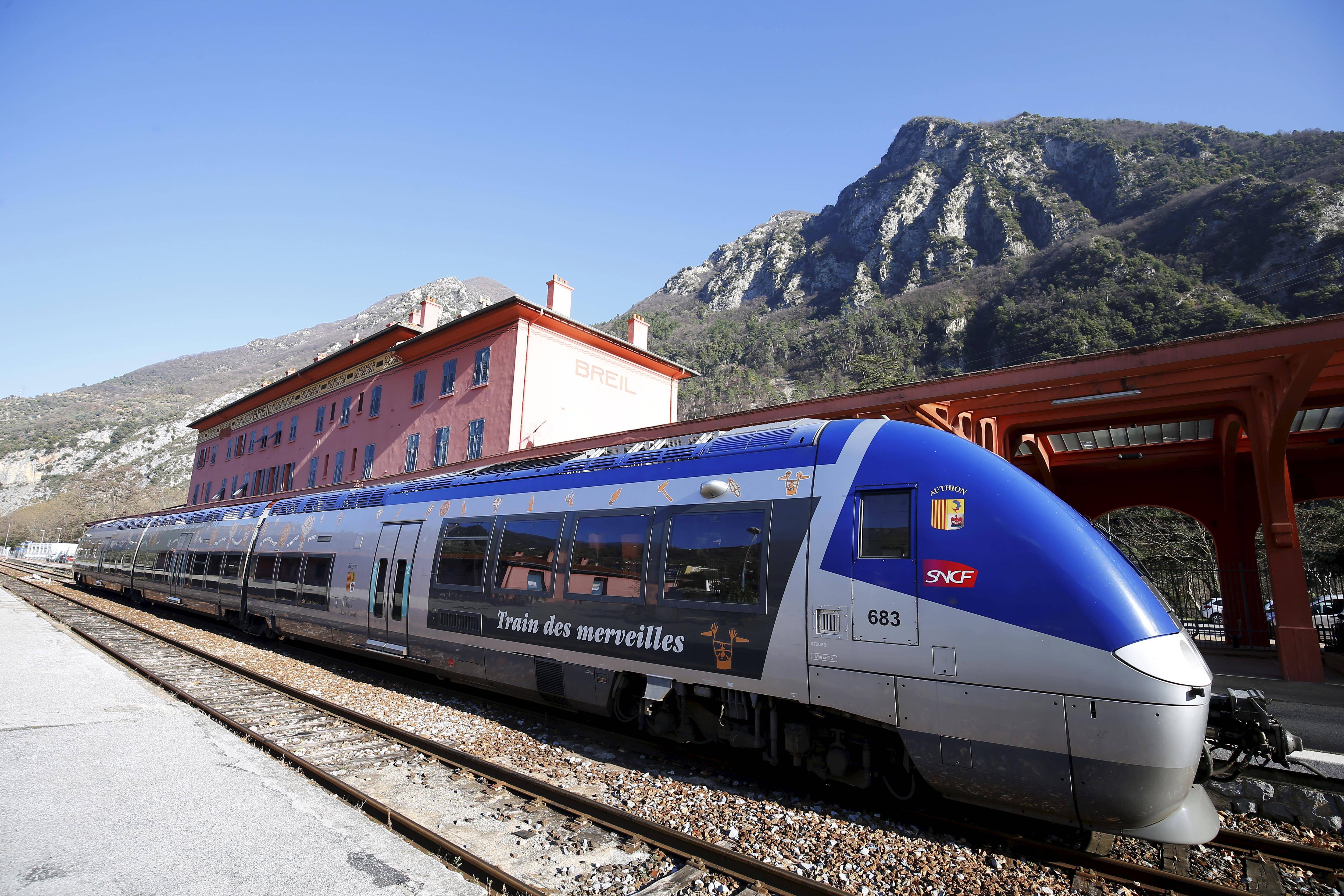"Les voyageurs seront livrés à eux-mêmes": le syndicat Sud-Rail fait grève pour le maintien d'un poste clé à la gare de Breil-sur-Roya